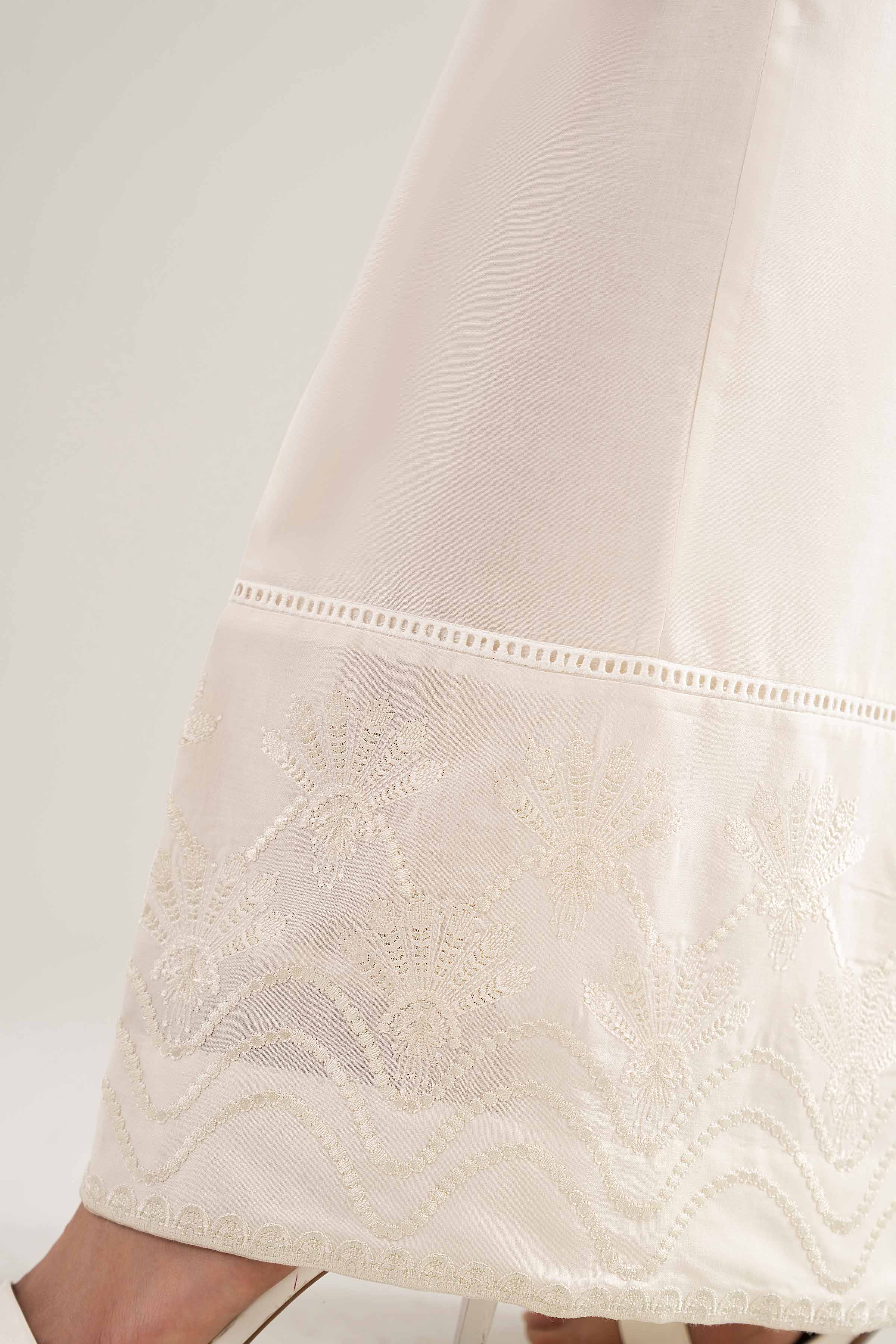 Embroidered Trousers - PE25-366