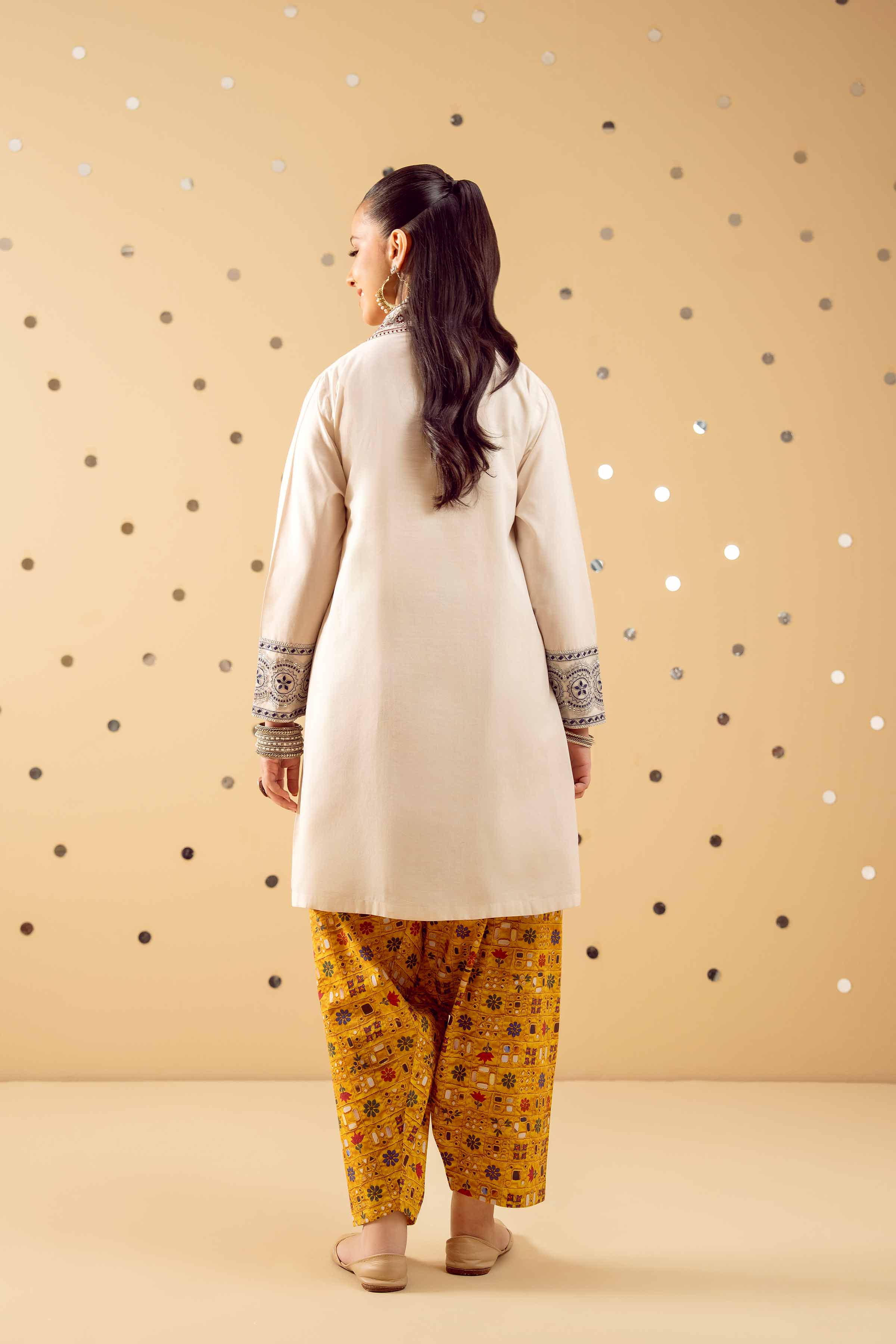 NISHATUAE - White Embroidered Lawn 2-piece Ready to wear Dress