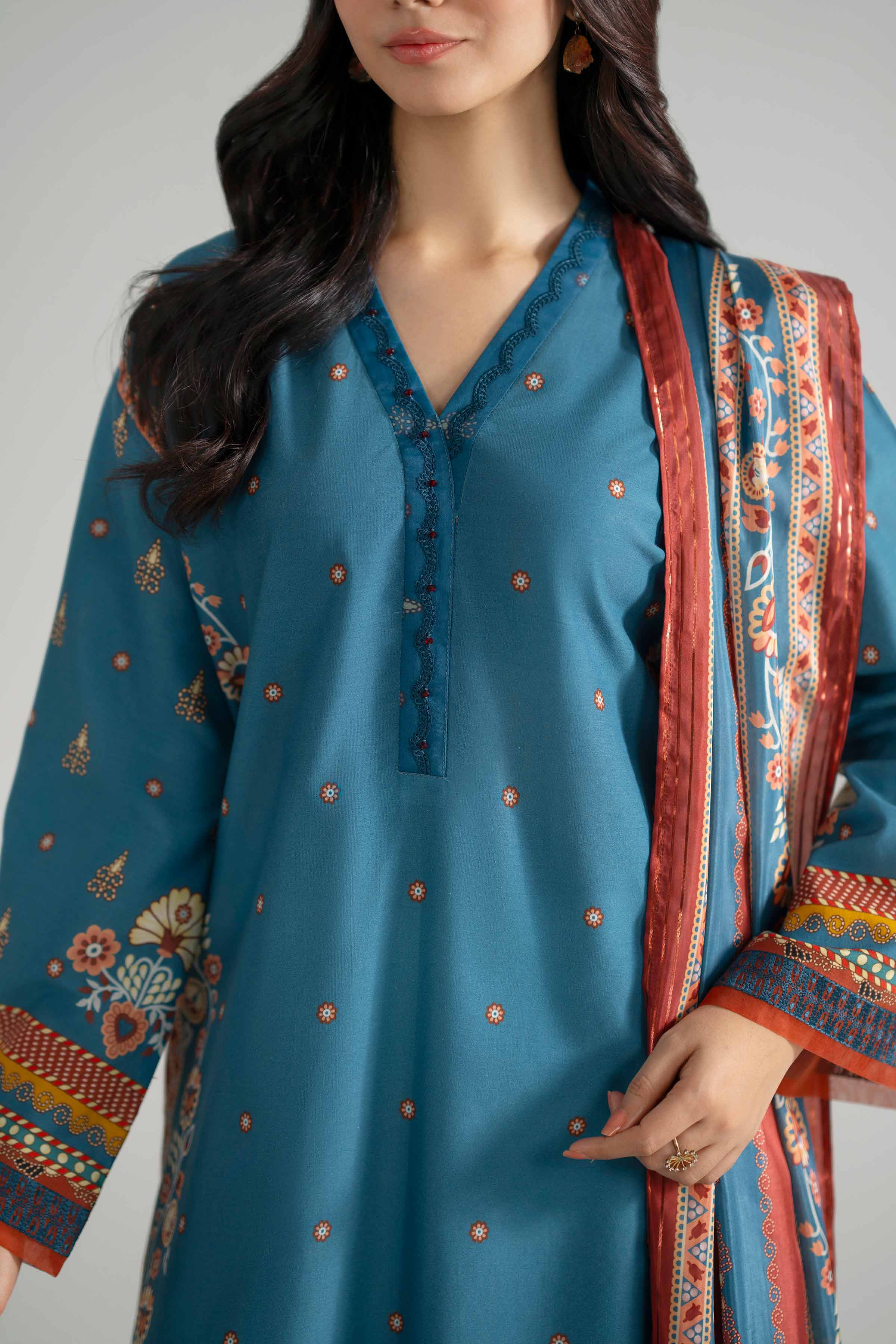 2 Piece - Embroidered Suit - PE26-135