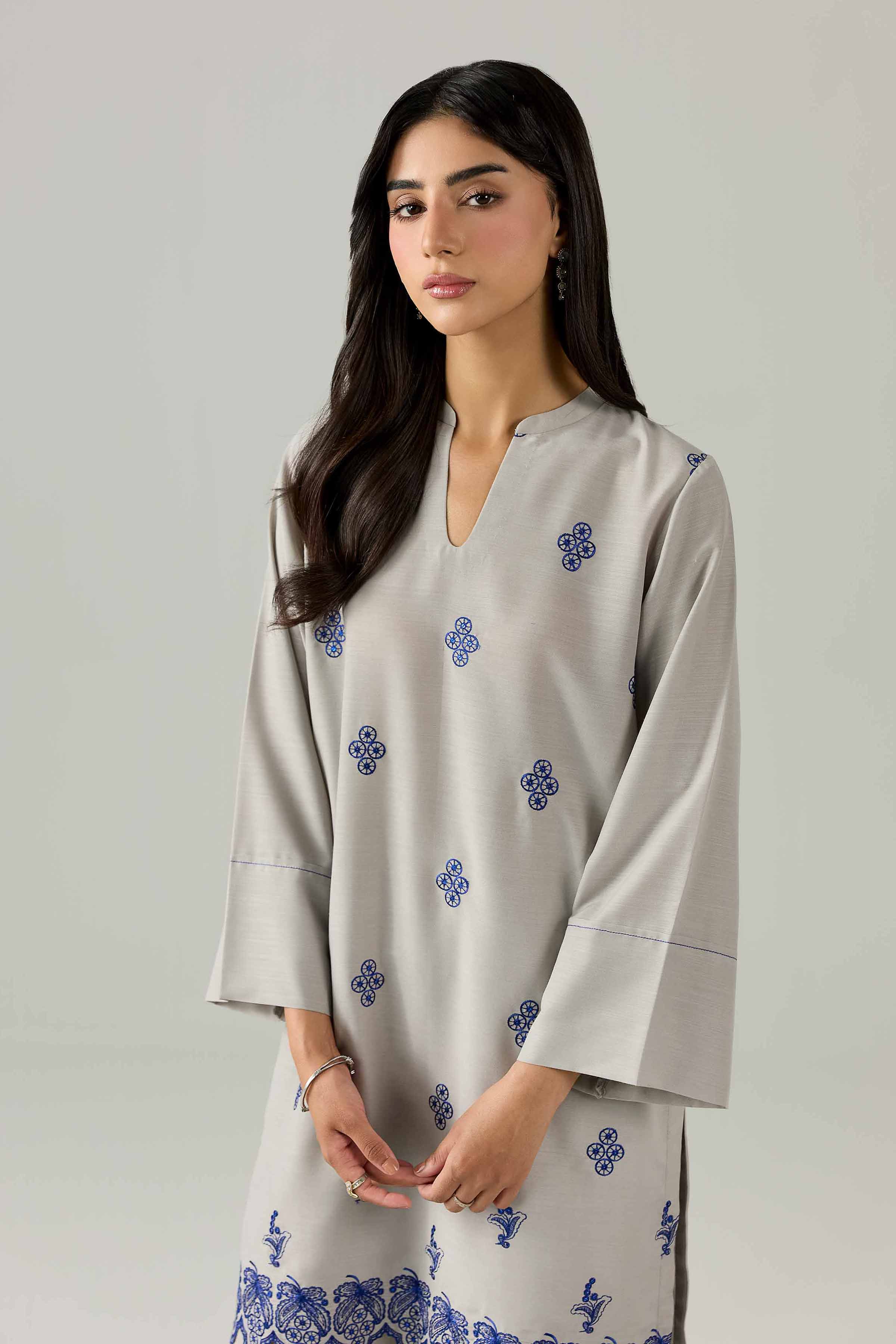 2 Piece - Embroidered Suit - PE26-161