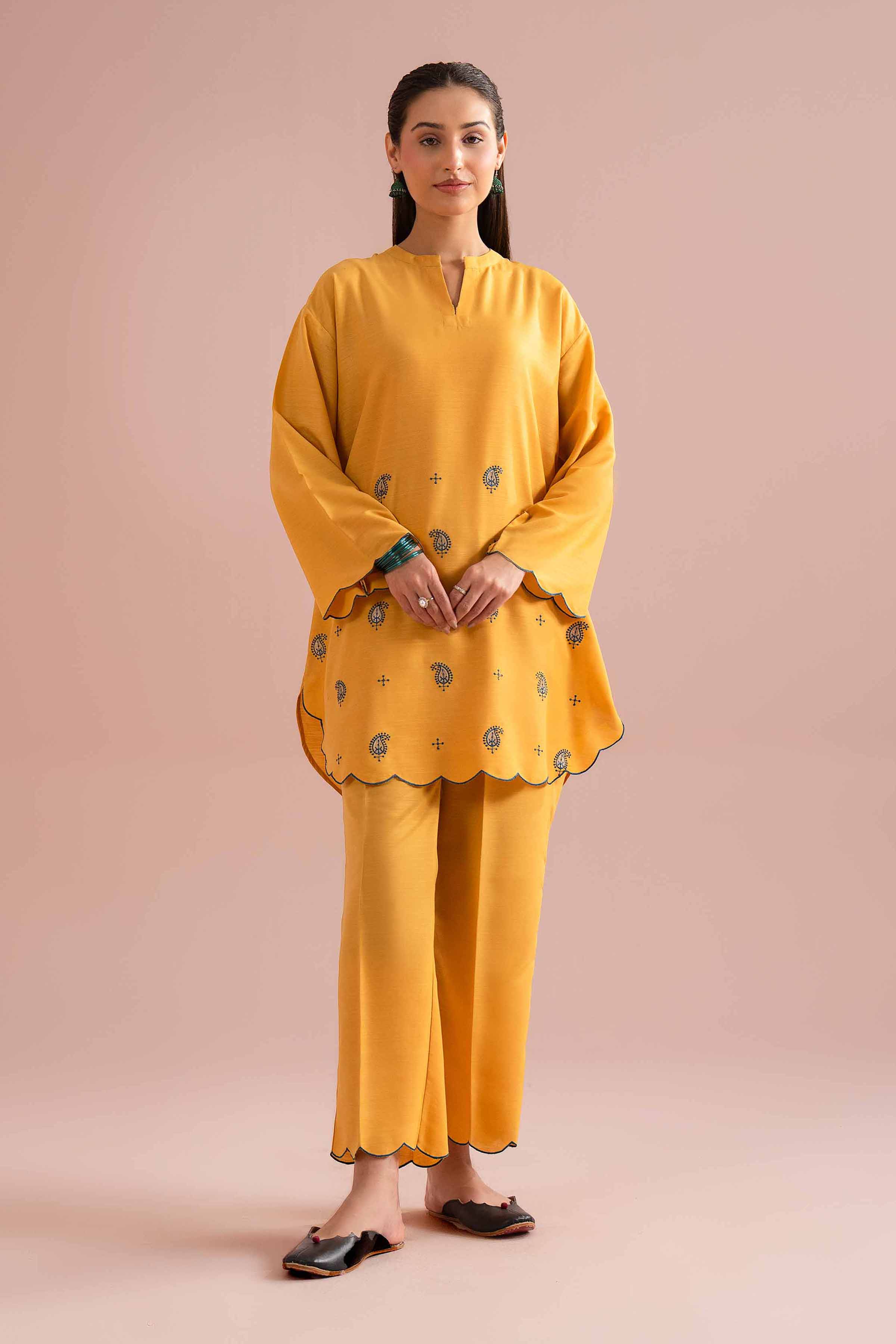 2 Piece - Embroidered Suit - PE26-162