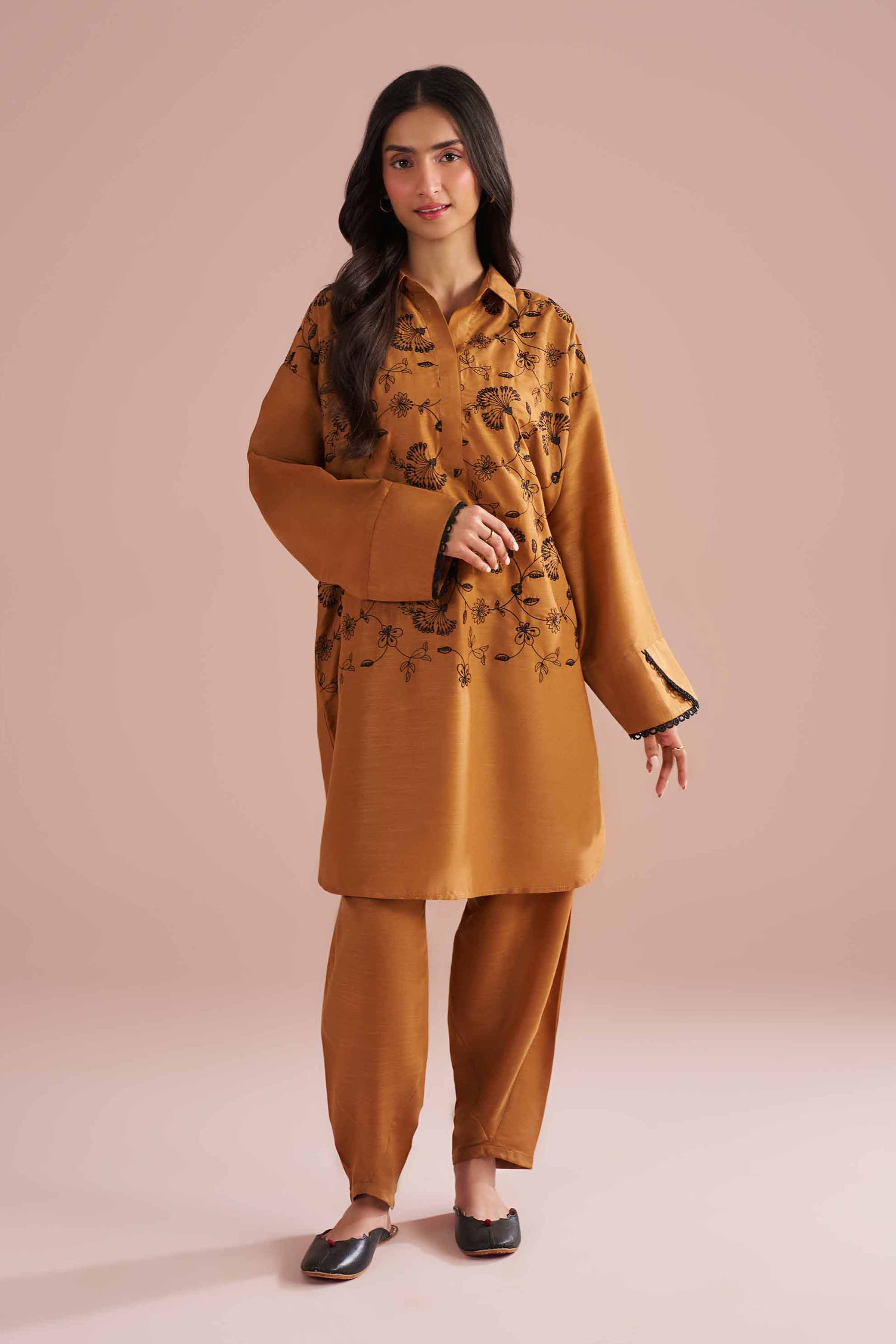 2 Piece - Embroidered Suit - PE26-173