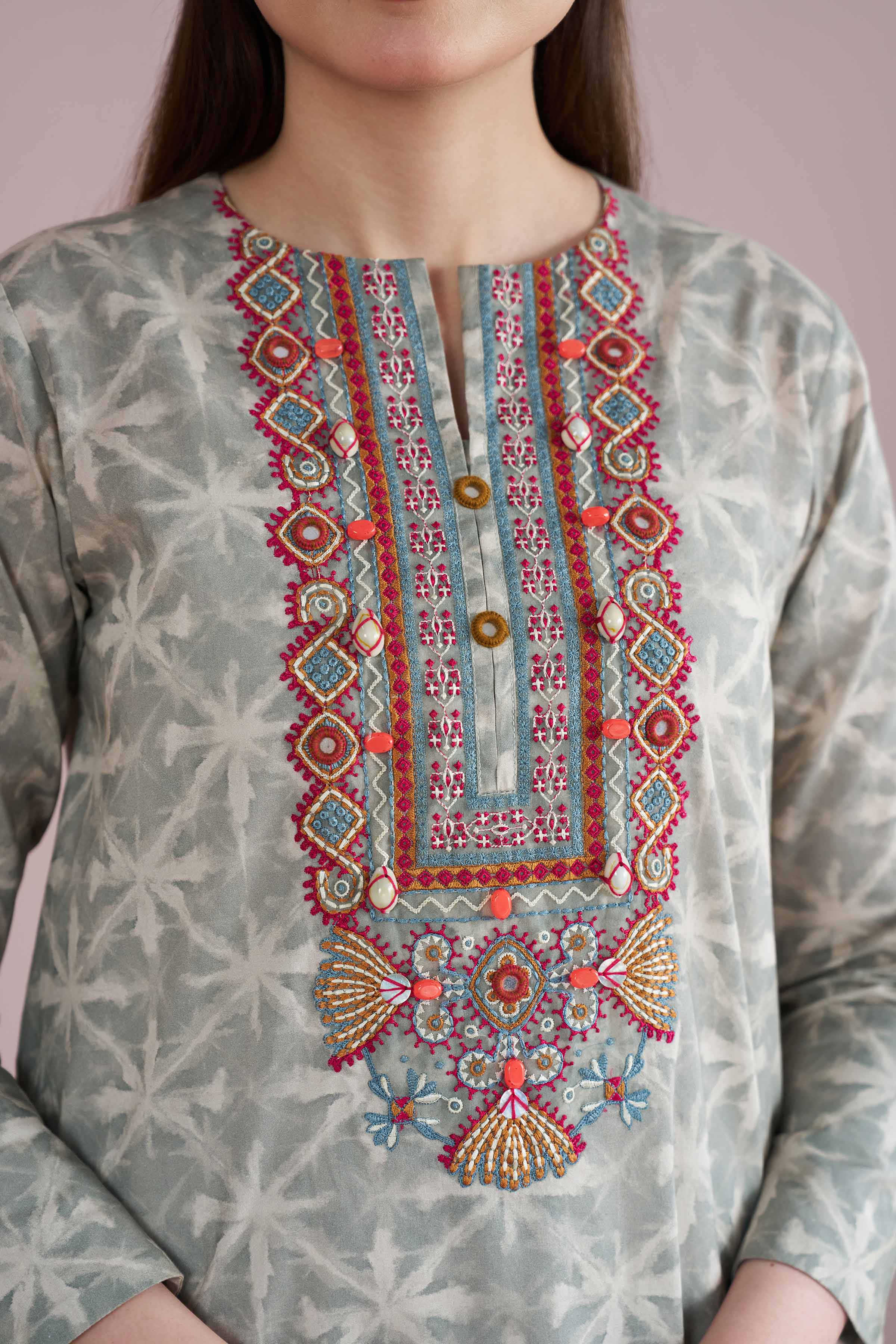2 Piece - Printed Embroidered Suit - PE26-250 Grey Lawn 2PC Embroidered READY TO WEAR