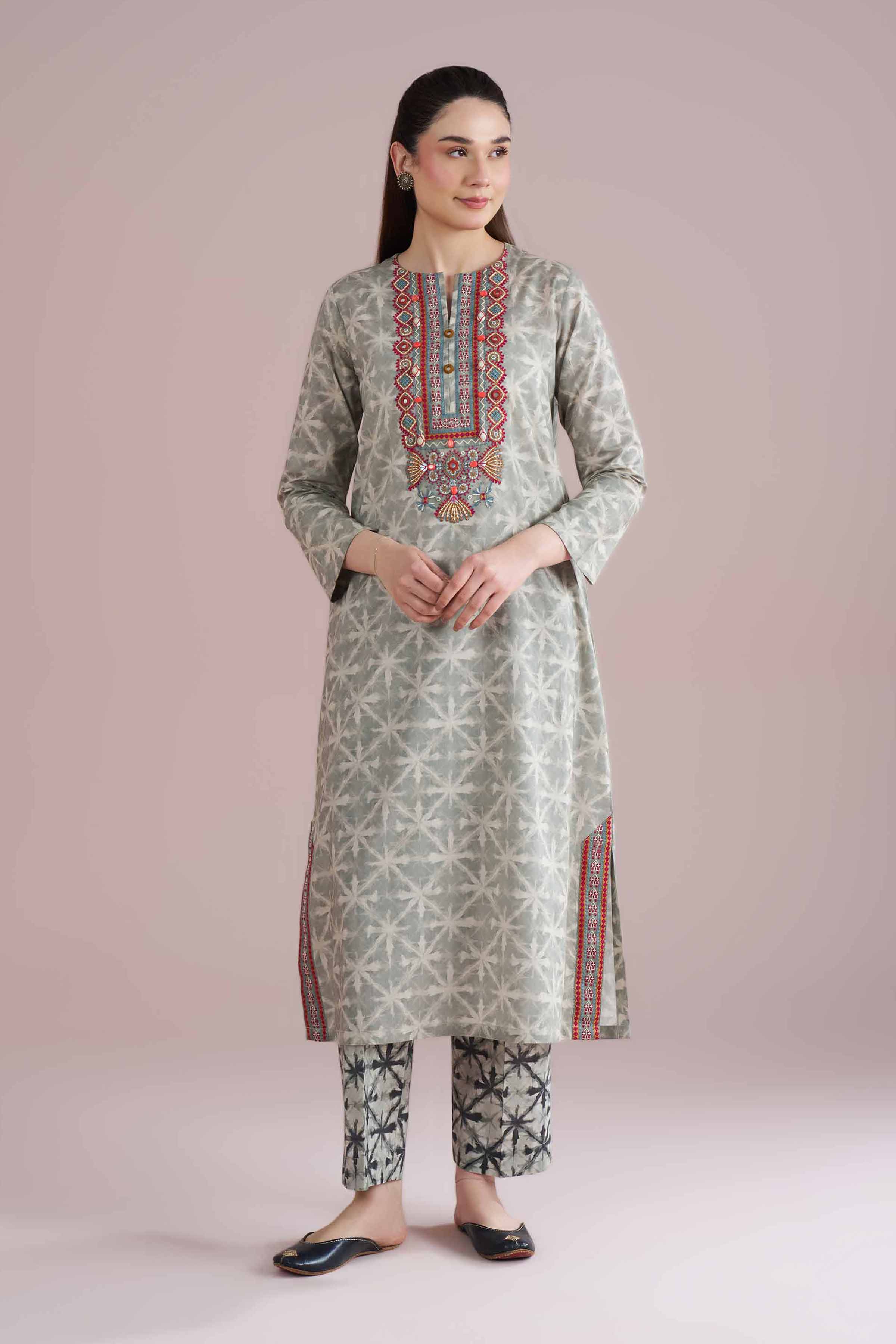 2 Piece - Printed Embroidered Suit - PE26-250 Grey Lawn 2PC Embroidered READY TO WEAR