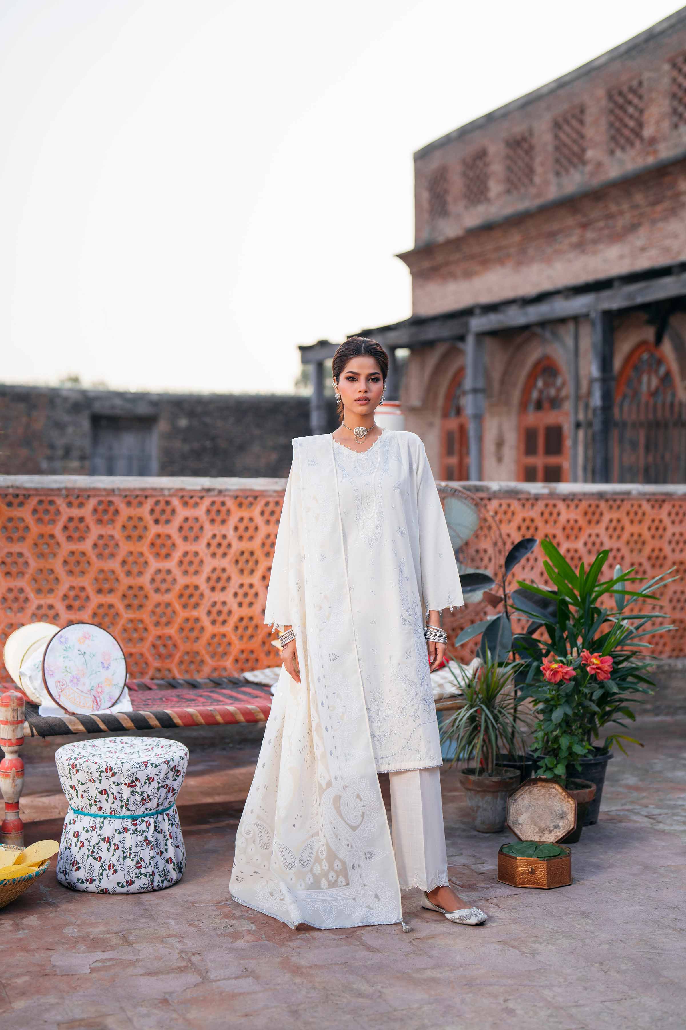 3 Piece - Embroidered Suit - PE26-313 Off White Cross Hatch 3PC Embroidered READY TO WEAR