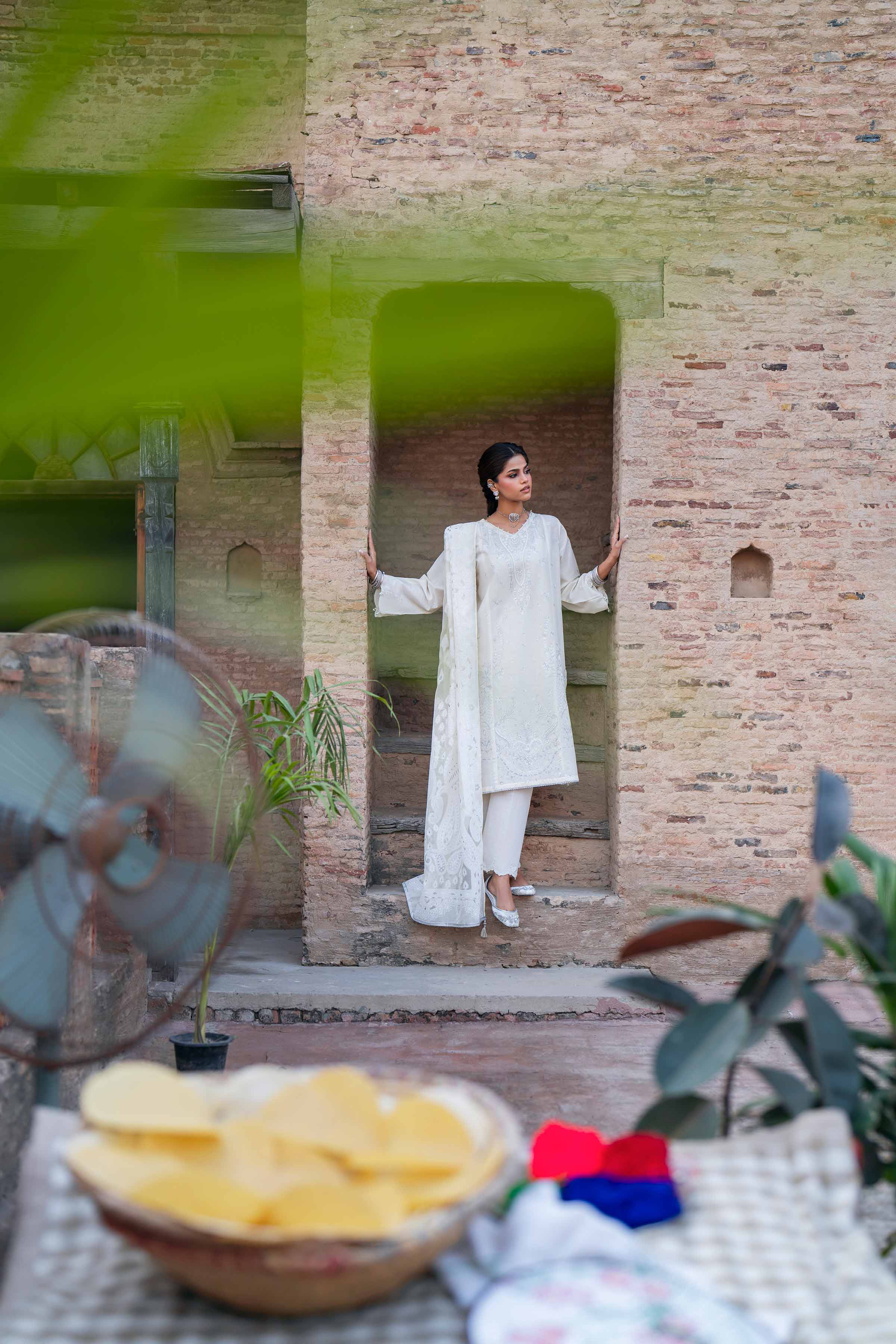 3 Piece - Embroidered Suit - PE26-313 Off White Cross Hatch 3PC Embroidered READY TO WEAR