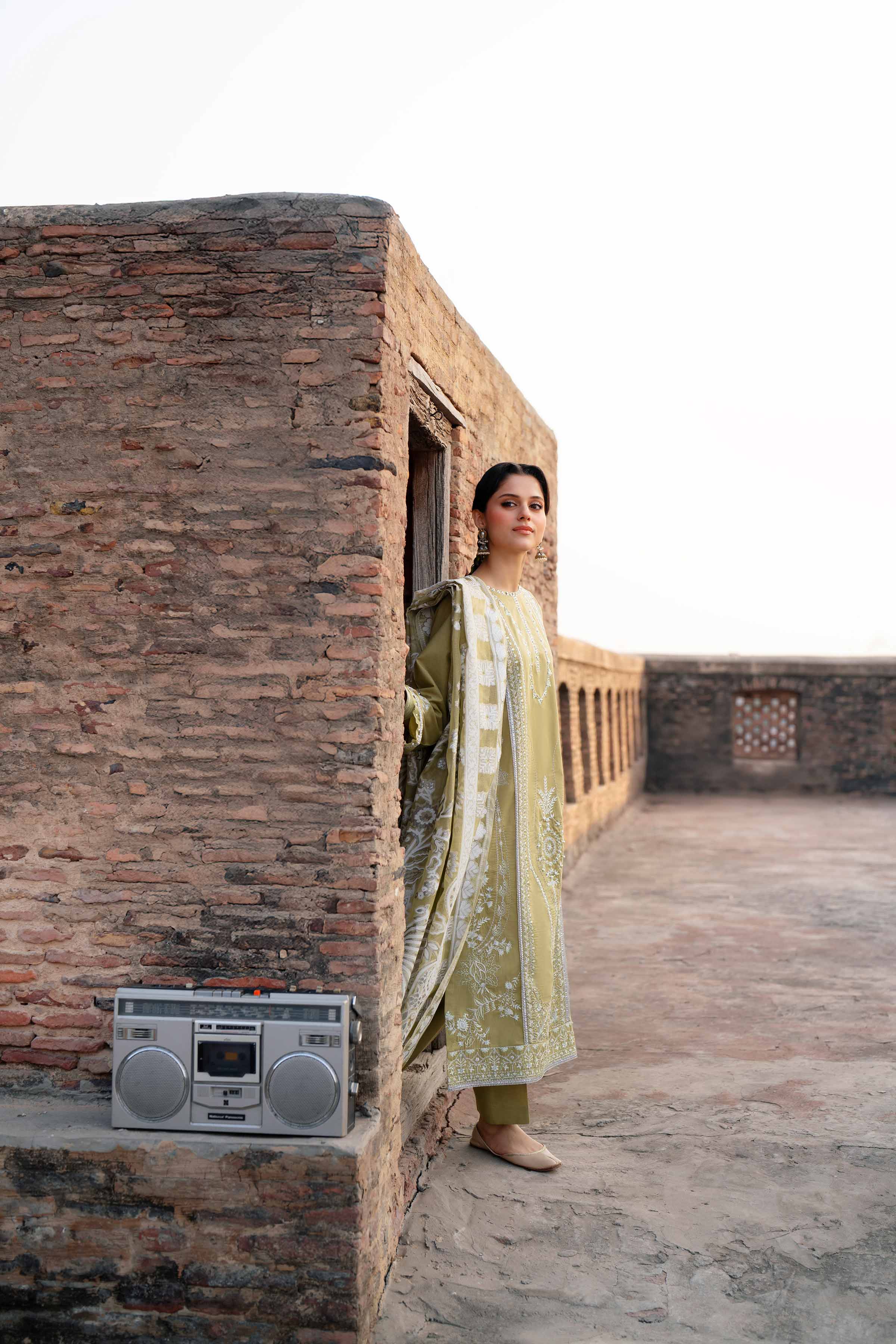 3 Piece - Embroidered Suit - PE26-314 Green Cross Hatch 3PC Embroidered READY TO WEAR