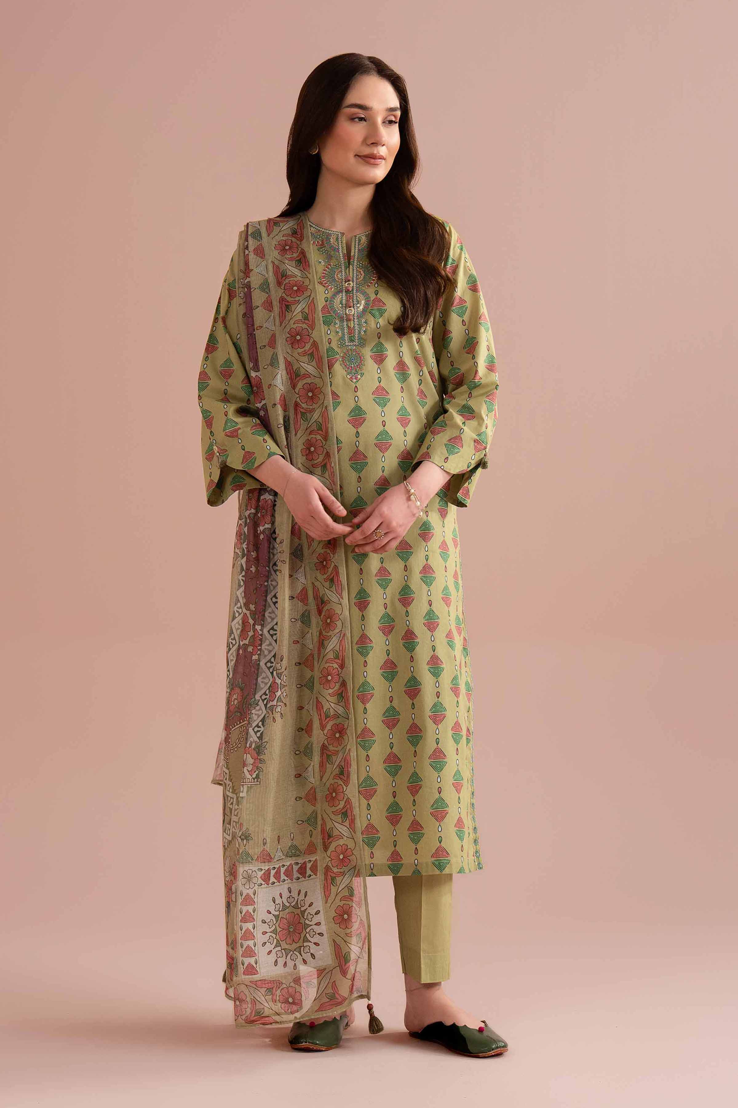3 Piece - Printed Embroidered Suit - PE26-330 Green Lawn 3PC Embroidered