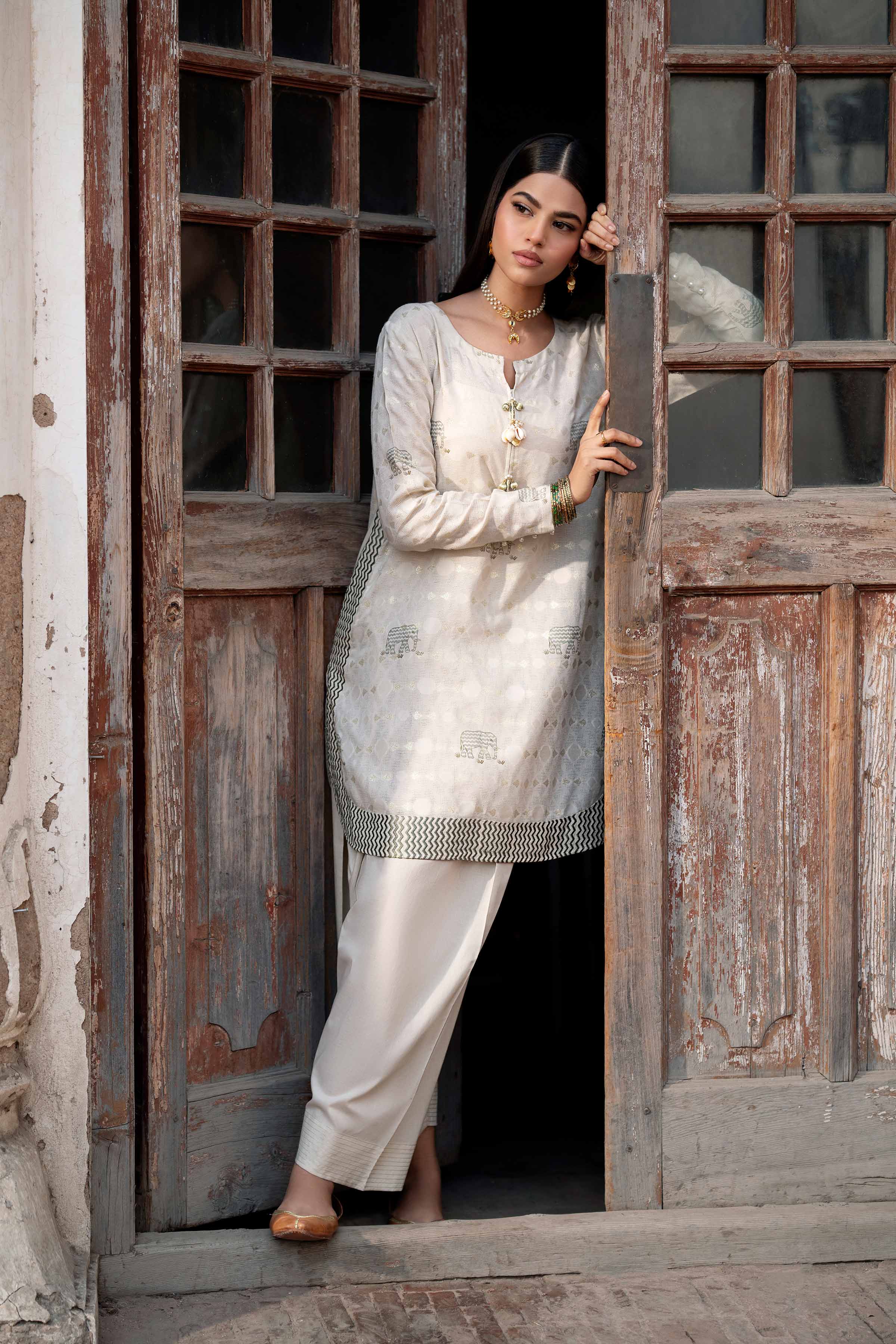 2 Piece - Printed Embroidered Suit - PFE25-25