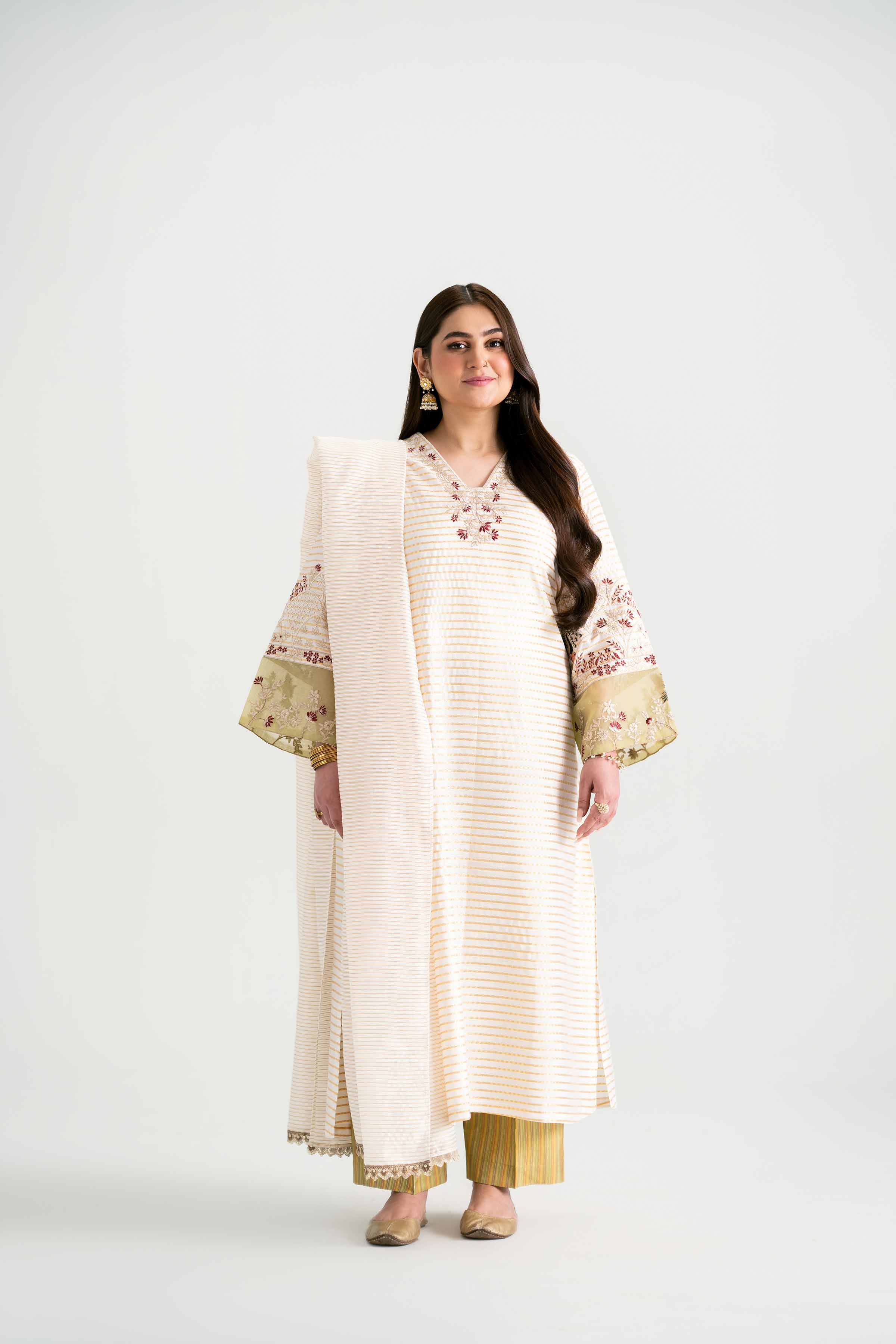 3 Piece - Embroidered Suit - PMD25-15 M