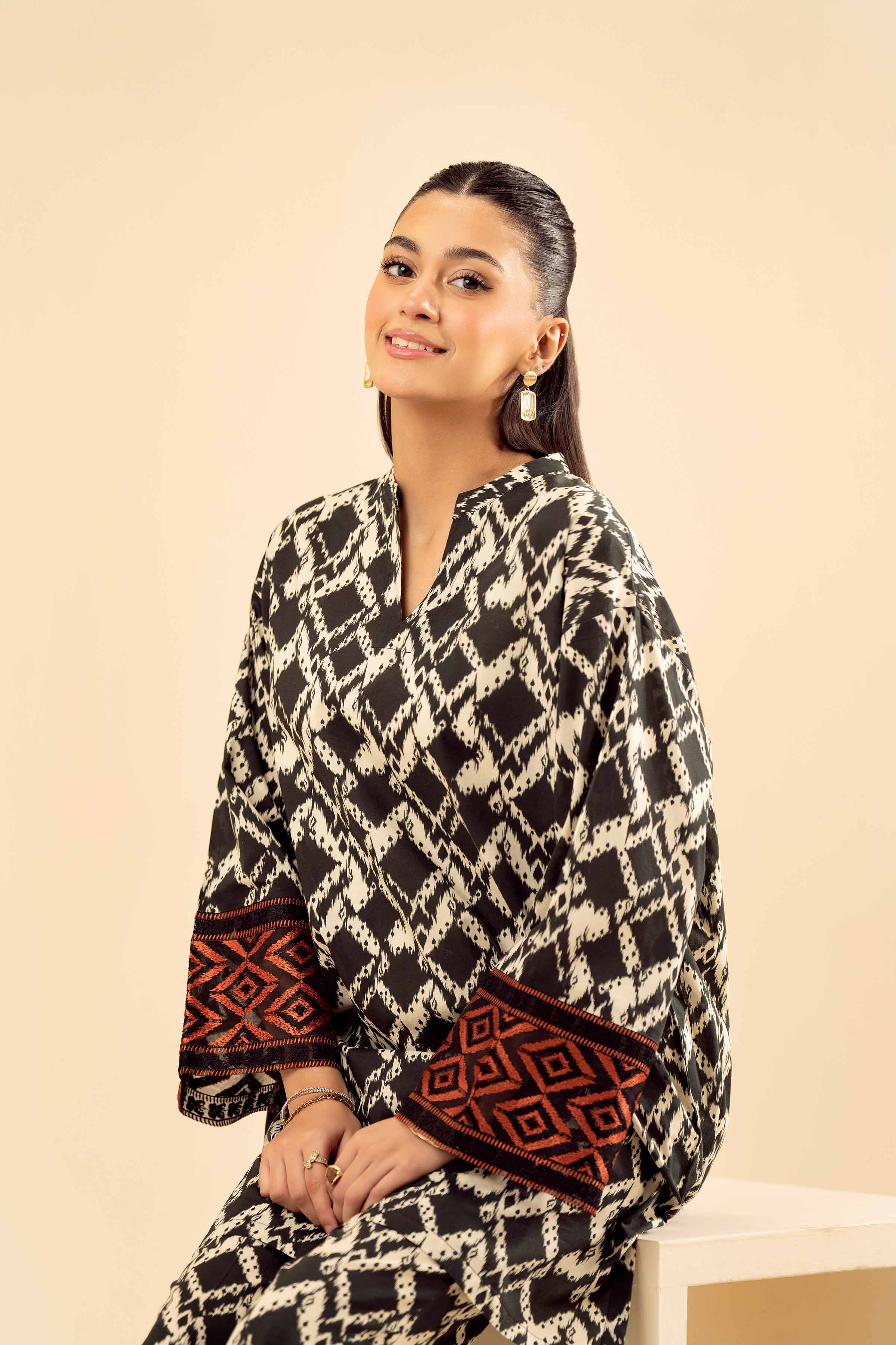 NISHATUAE - Black Embroidered Cambric 2-piece Ready to wear Dress