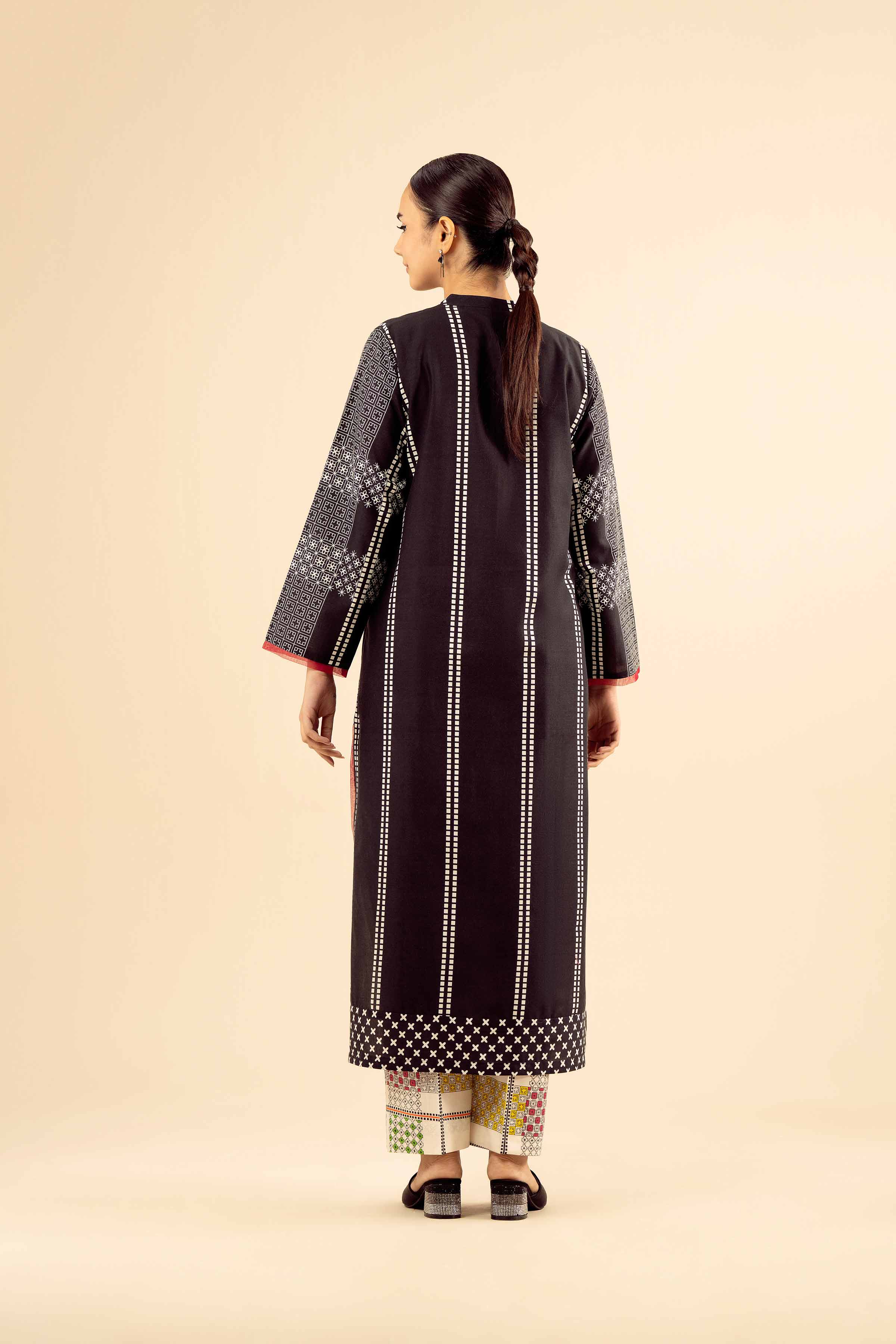 NISHATUAE - Black Embroidered Tropical 2-piece Ready to wear Dress