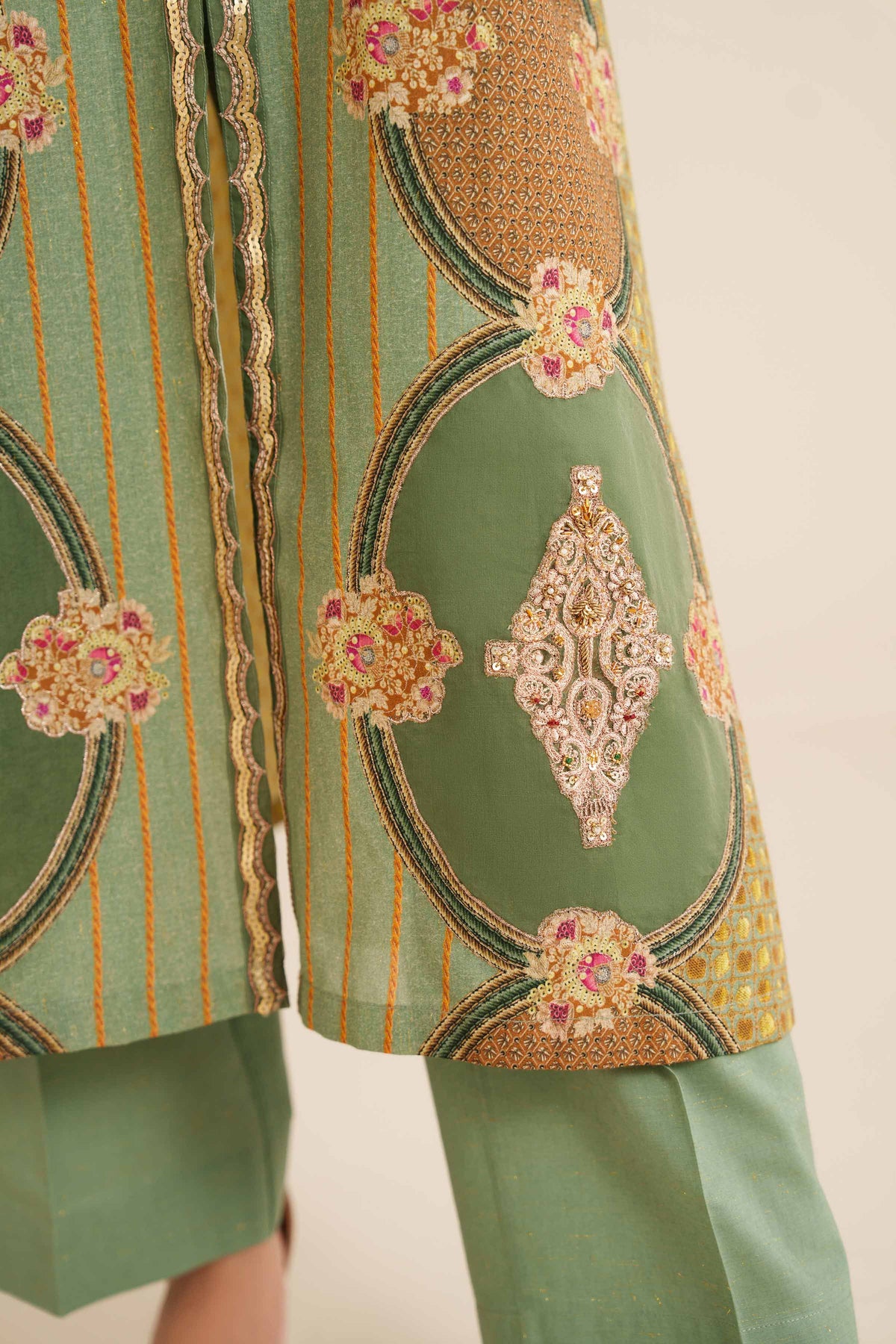 Green 2-Piece Printed Embroidered Suit in Gold Slub ready-to-wear