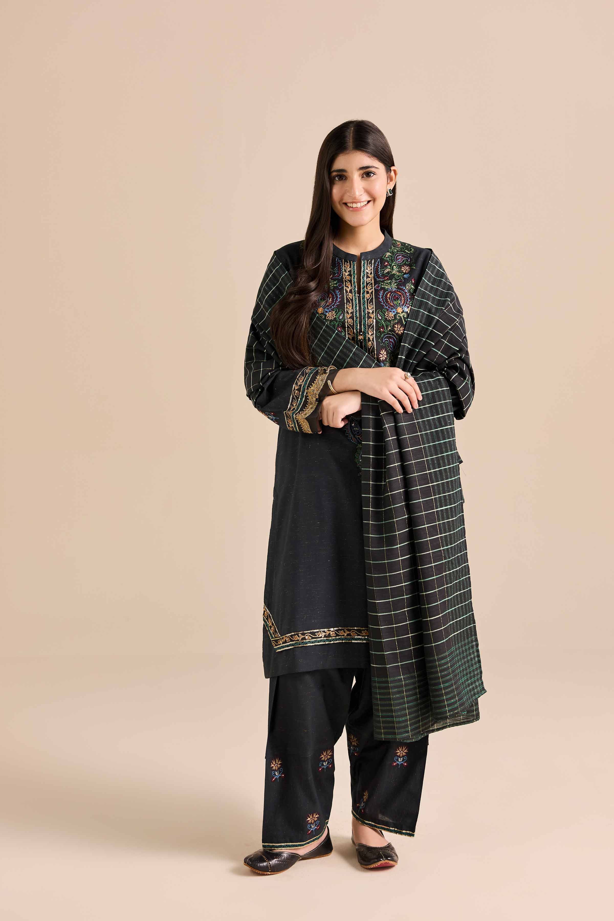 NISHATUAE - Black Embroidered Slub 2-piece Ready to wear Dress