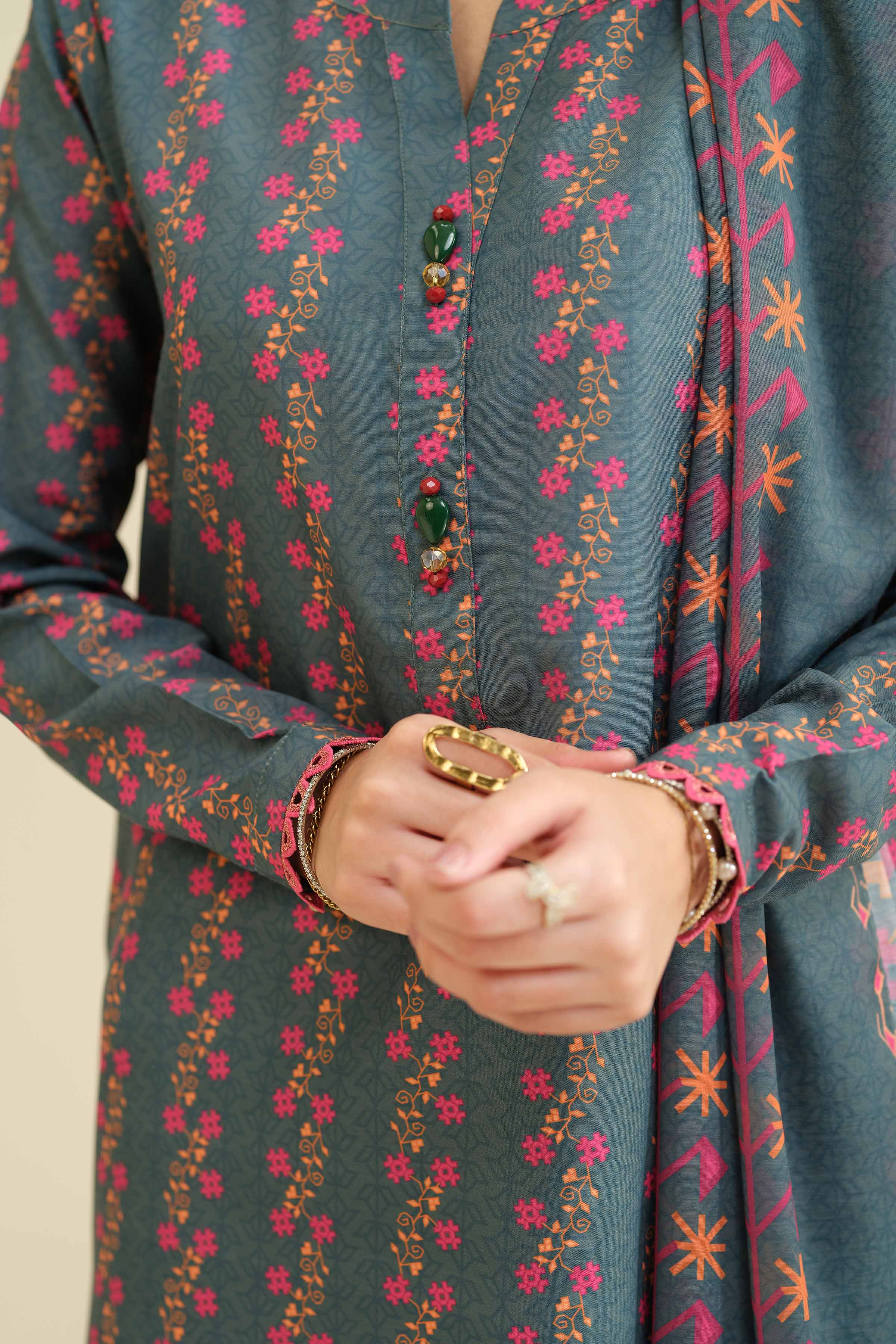 NISHATUAE - Green Printed Lawn 3-piece Ready to wear Suit