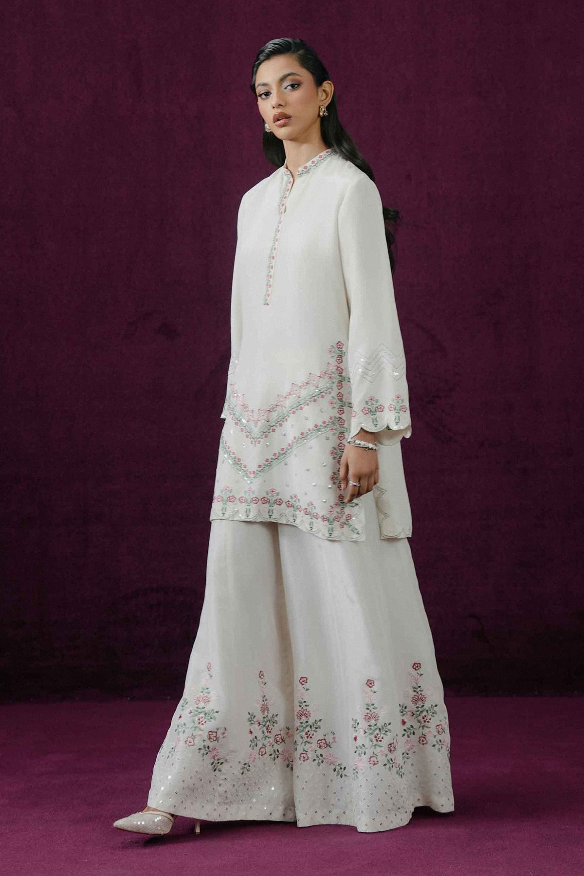 White 2-Piece Embroidered Suit in Silk ready-to-wear