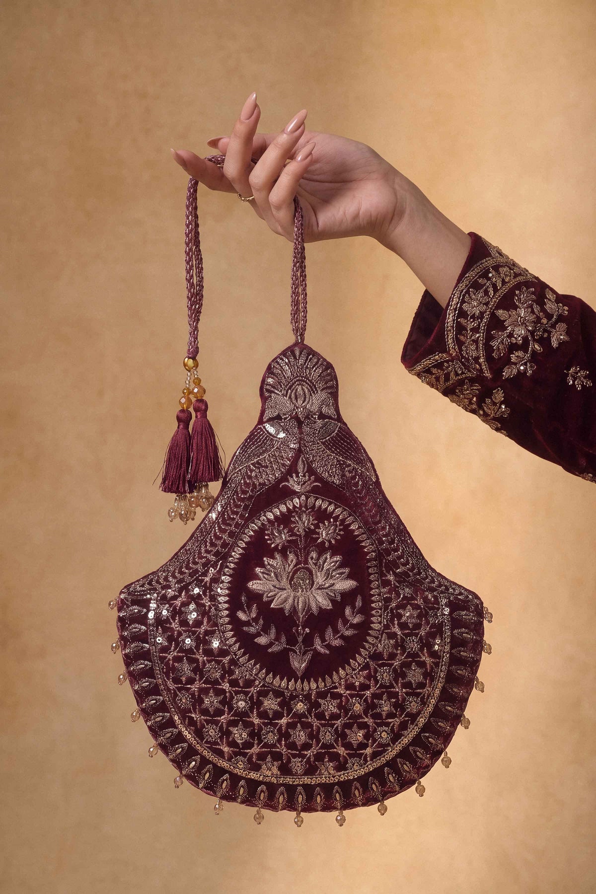 Embroidered Pouch - ST1PE-LUXE26WV1-2