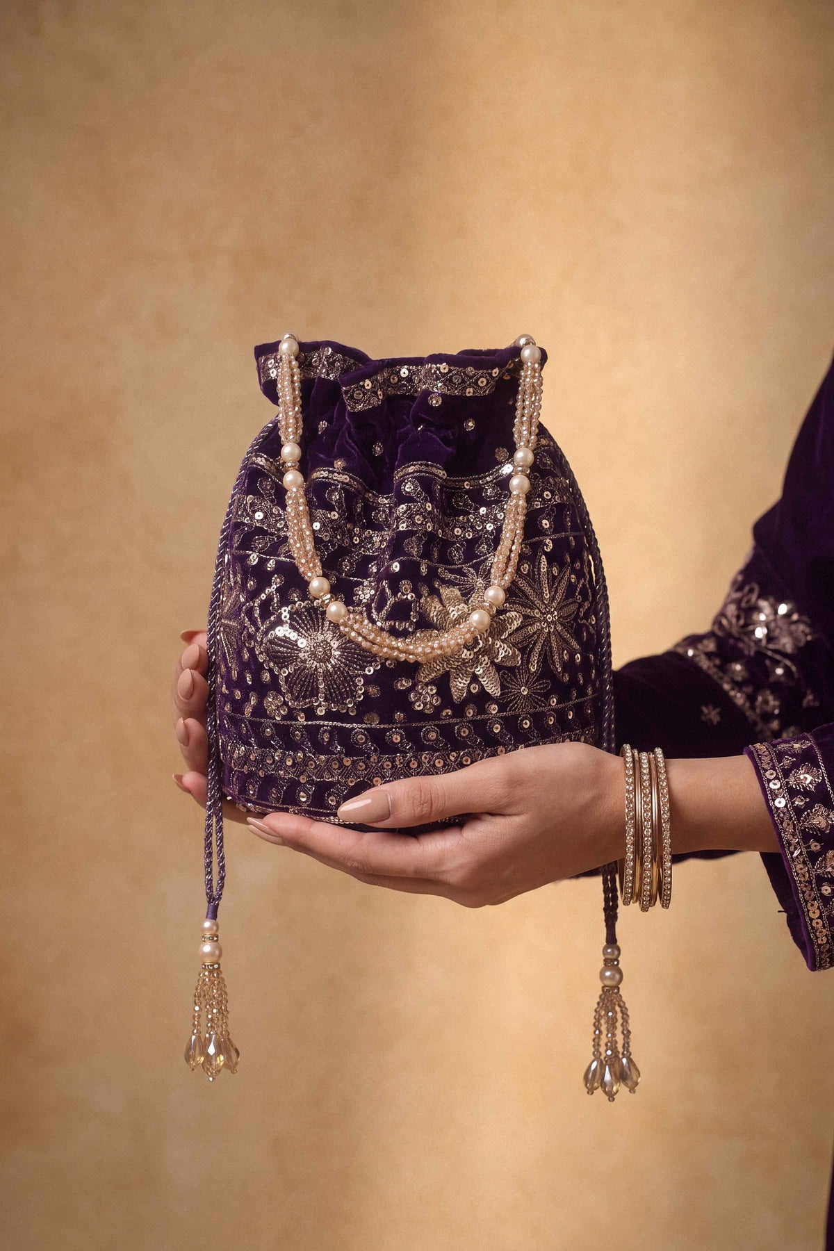 Embroidered Pouch - ST1PE-LUXE26WV1-5