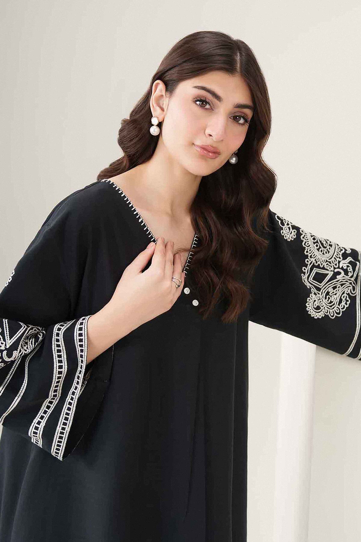 Black Embroidered Dress in Yarn Dyed ready-to-wear