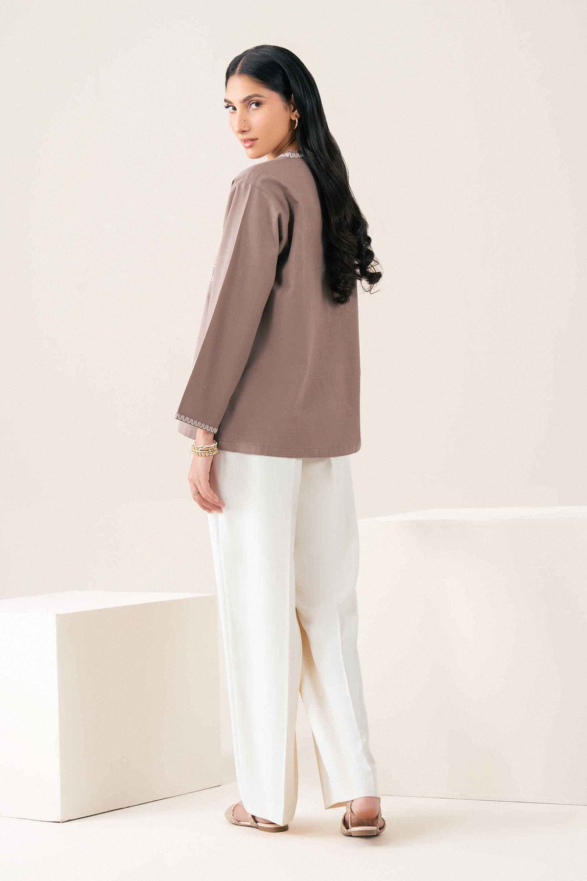 Brown Embroidered Shirt in Yarn Dyed ready-to-wear