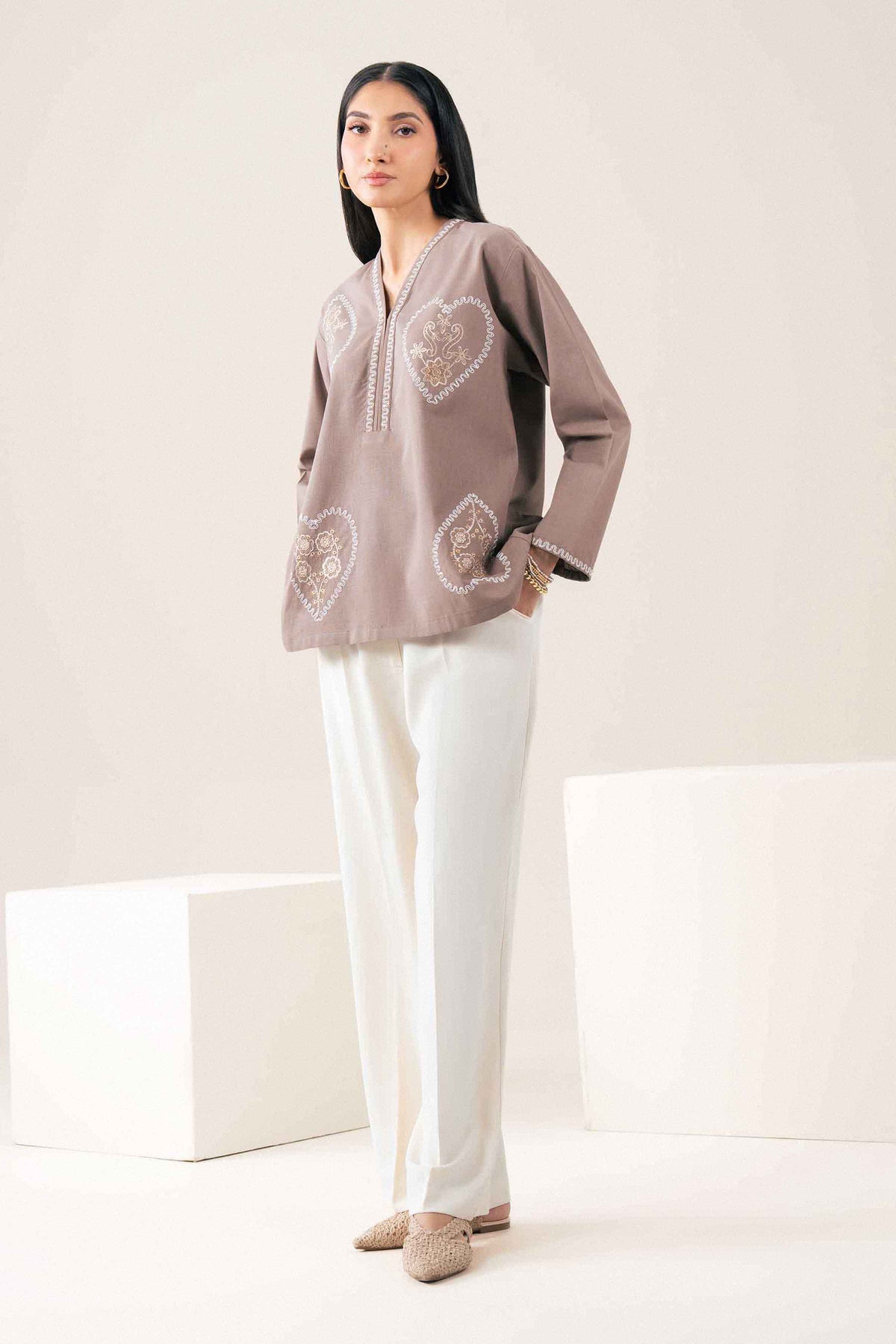 Brown Embroidered Shirt in Yarn Dyed ready-to-wear