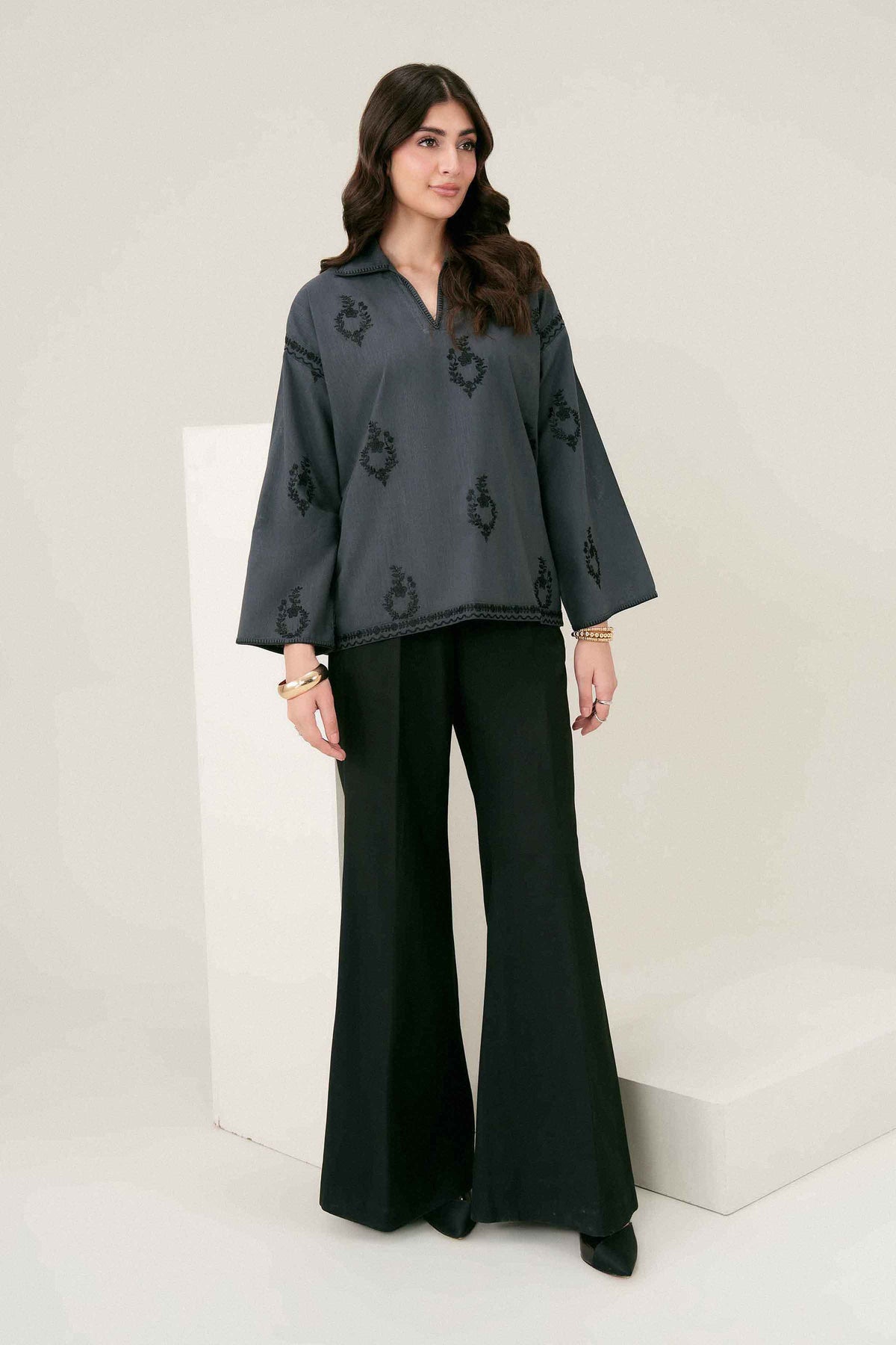 Grey Embroidered Shirt in Yarn Dyed ready-to-wear