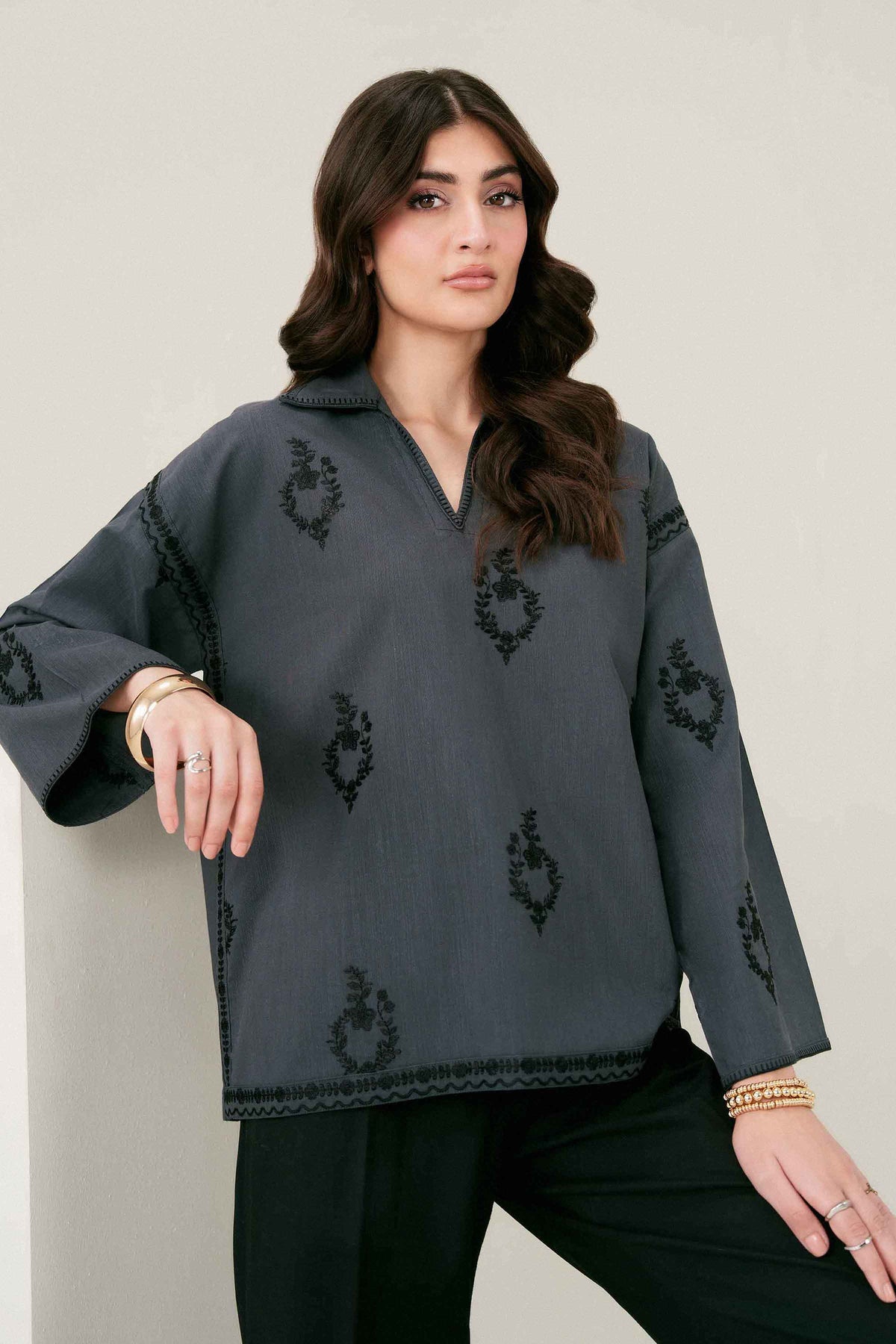 Grey Embroidered Shirt in Yarn Dyed ready-to-wear