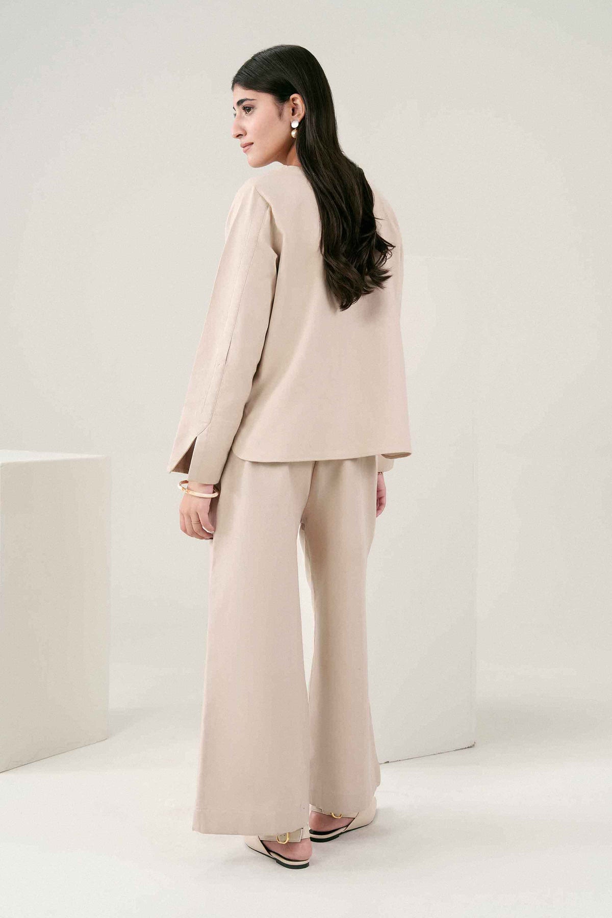 Brown 2-Piece Solid Suit in Yarn Dyed ready-to-wear