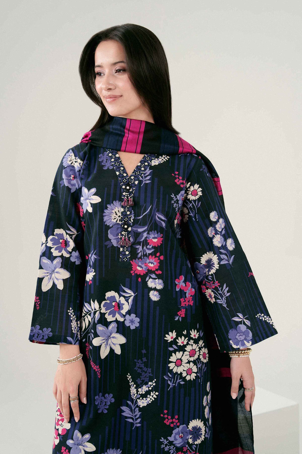 Black 2-Piece Printed Suit in Karandi ready-to-wear