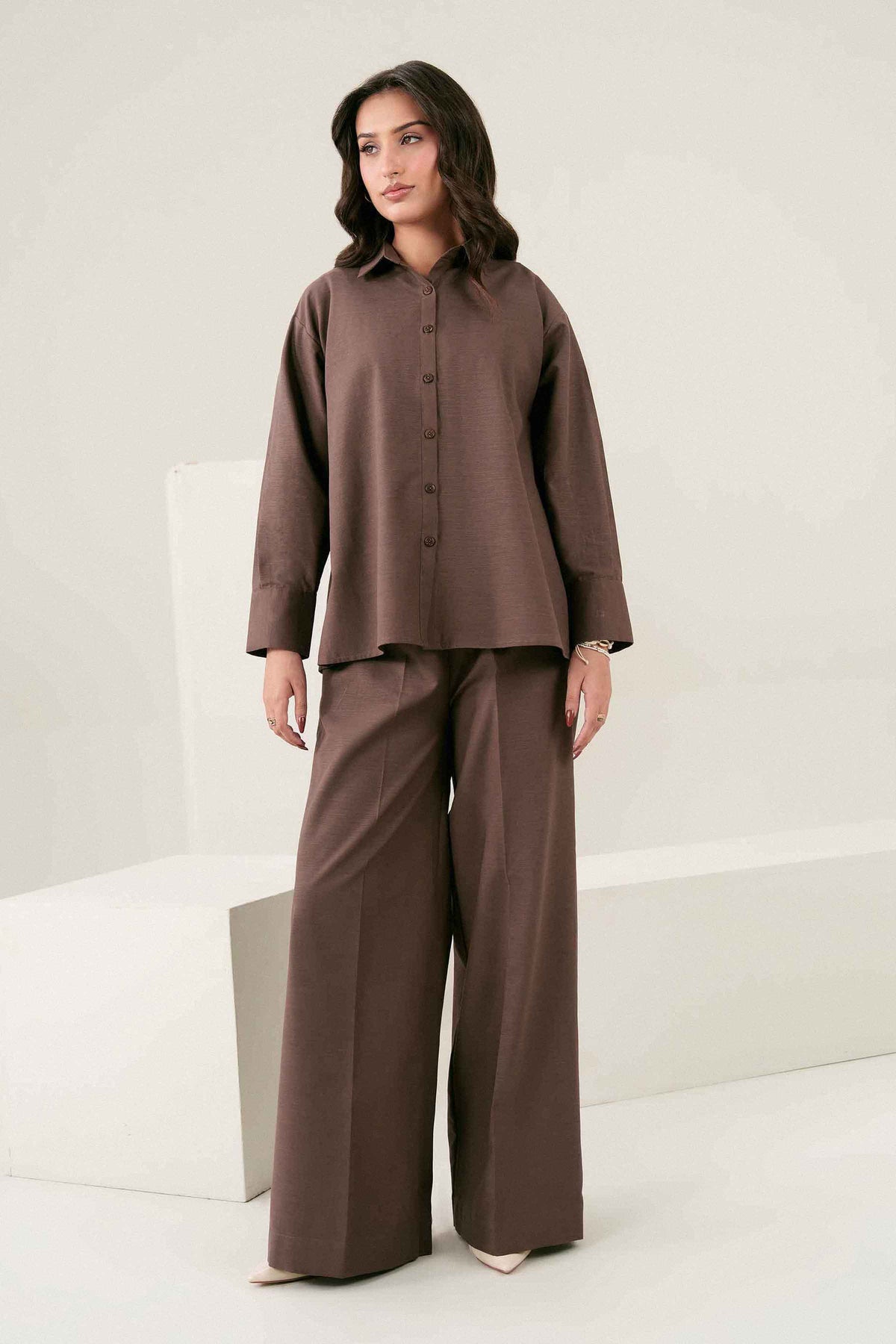 Brown 2-Piece Solid Suit in Yarn Dyed ready-to-wear