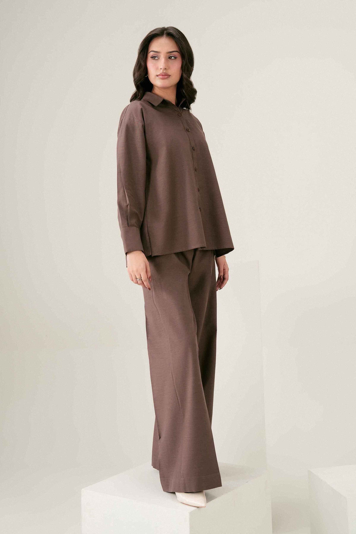 Brown 2-Piece Solid Suit in Yarn Dyed ready-to-wear
