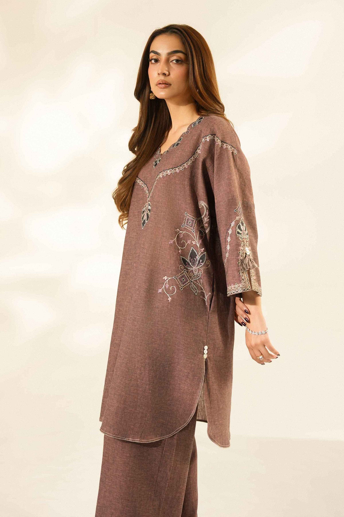 Purple 2-Piece Embroidered Suit in Linen ready-to-wear