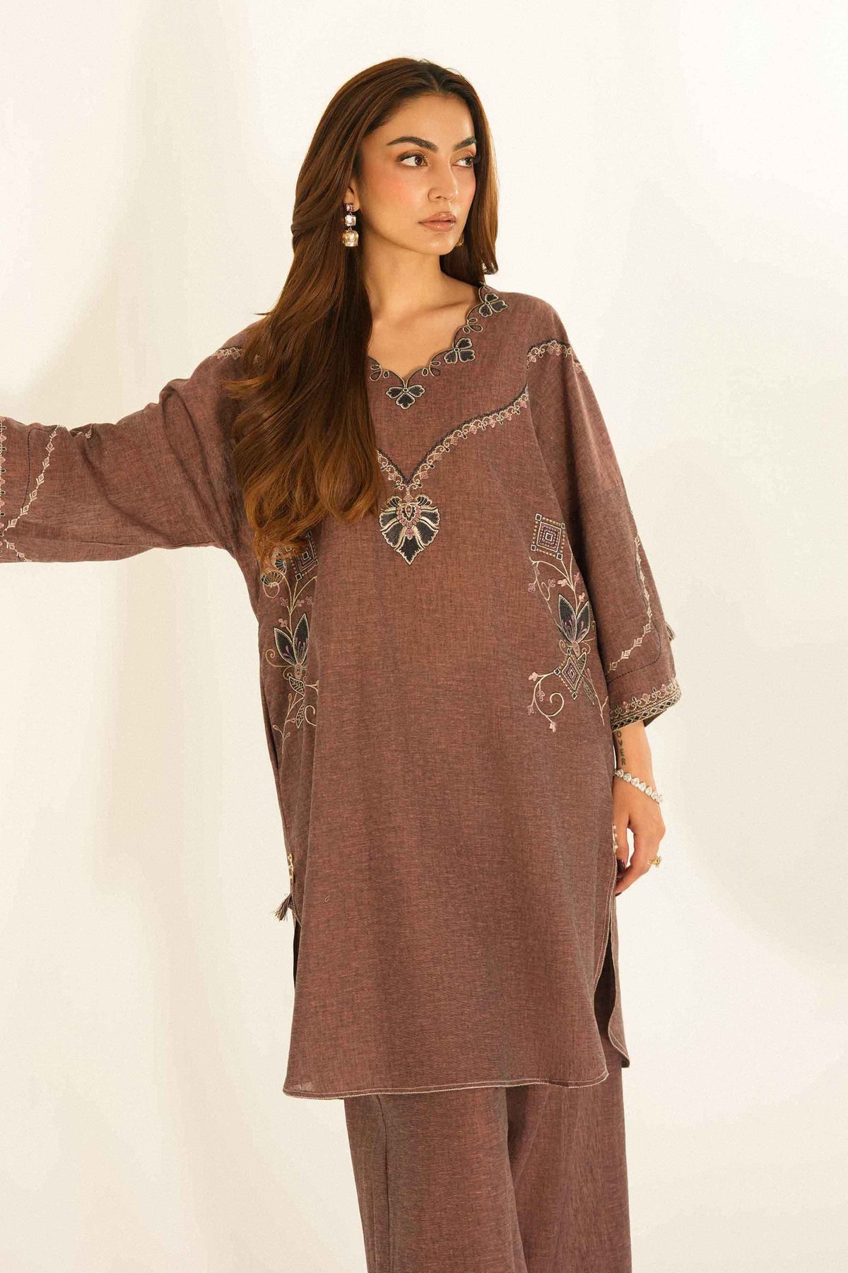 Purple 2-Piece Embroidered Suit in Linen ready-to-wear