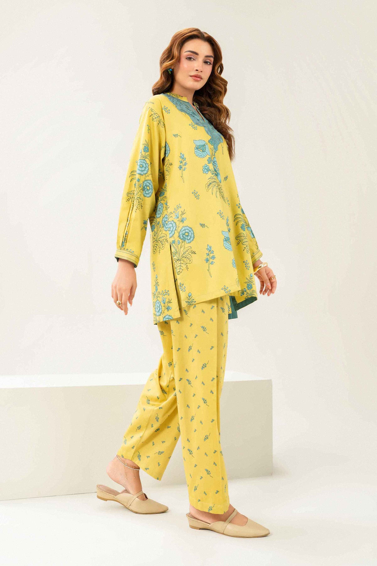 Yellow 2-Piece Printed Embroidered Suit in Satin ready-to-wear