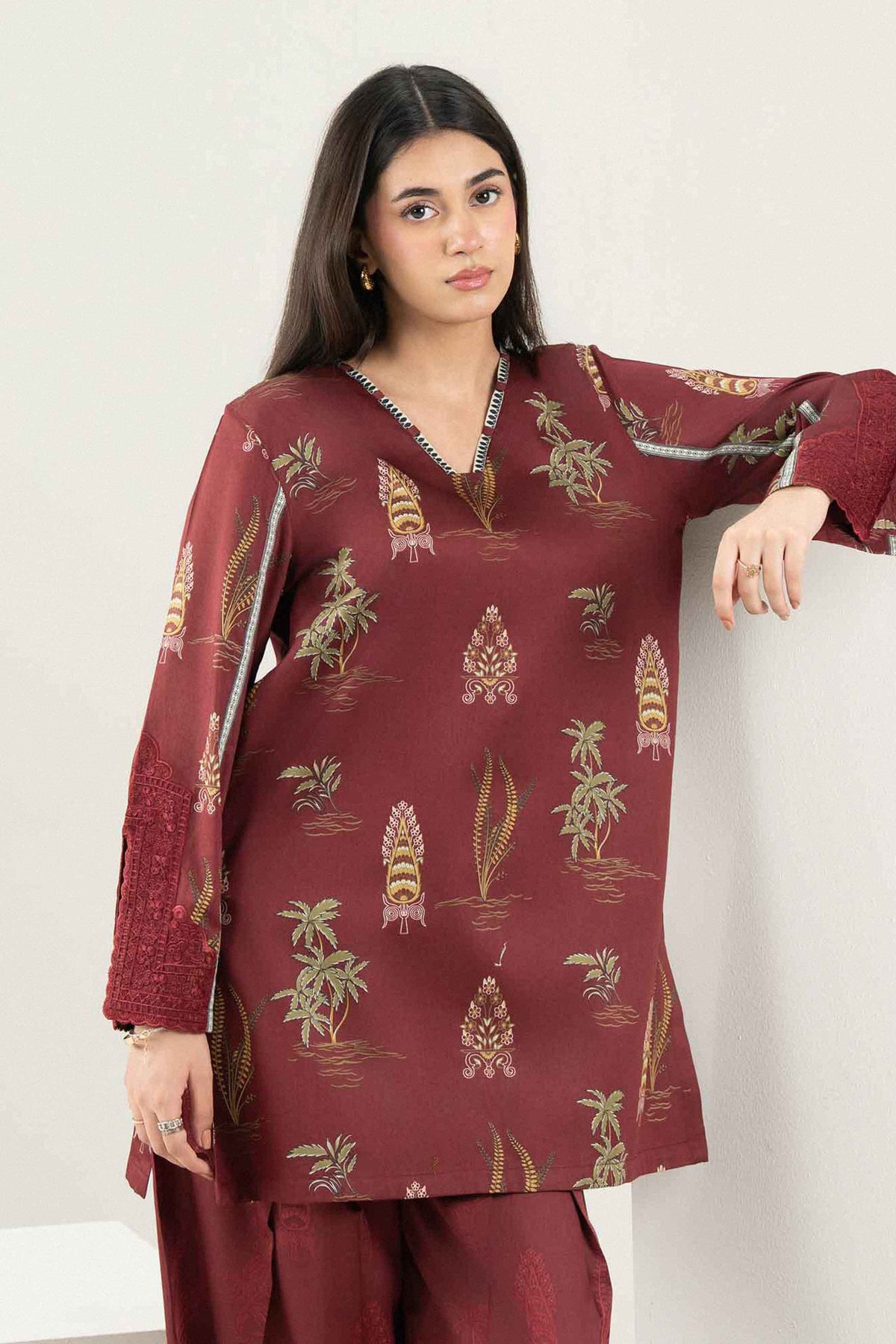 2-Piece Embroidered Suit in Satin ready-to-wear
