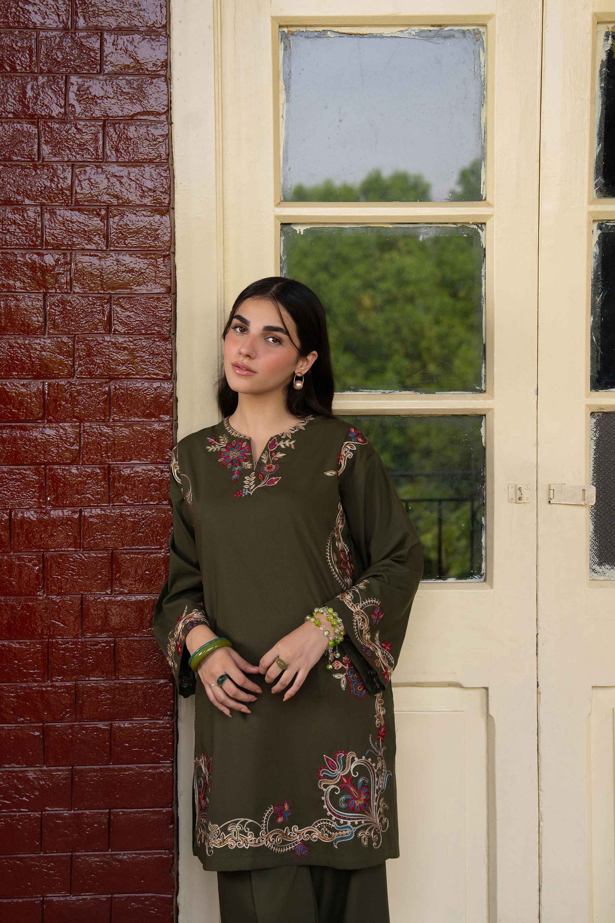 Green 2-Piece Embroidered Suit in PV ready-to-wear