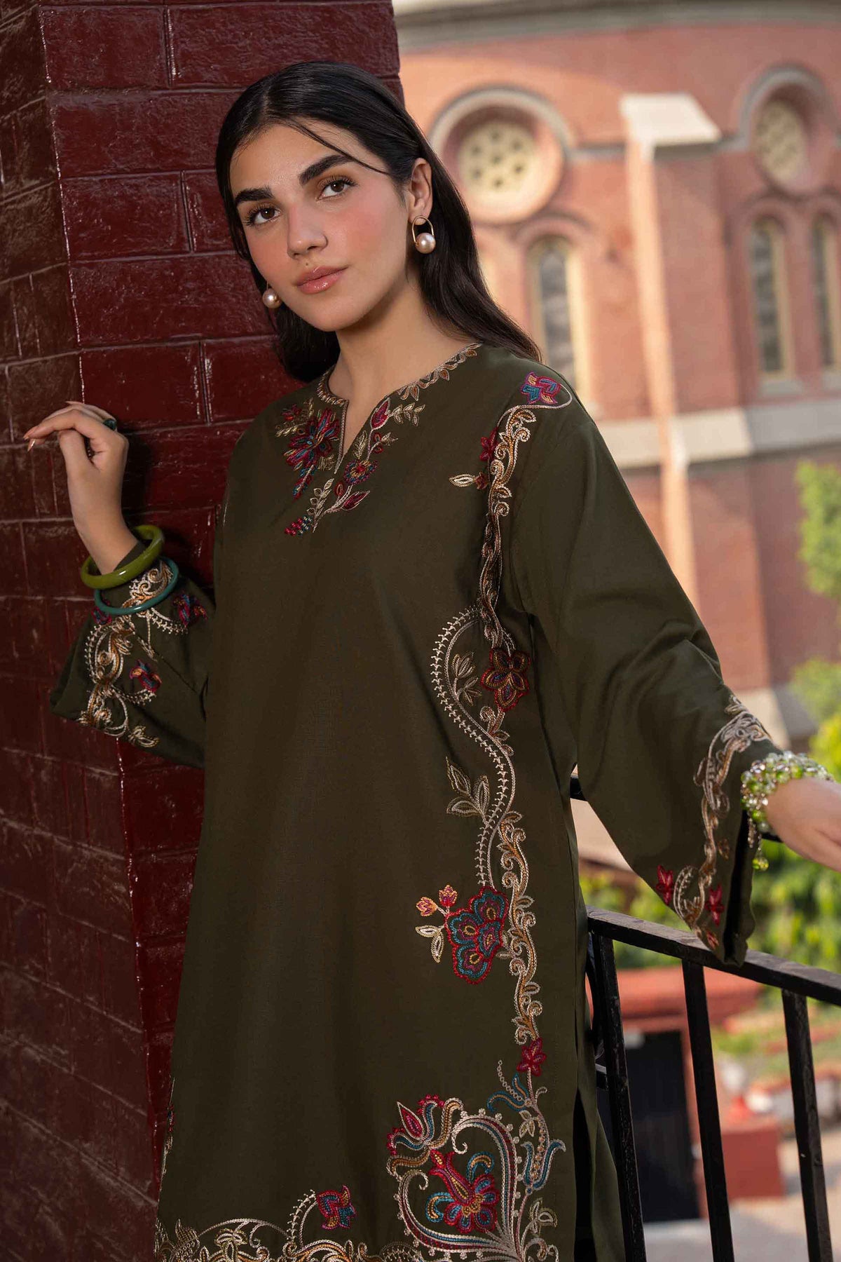 Green 2-Piece Embroidered Suit in PV ready-to-wear