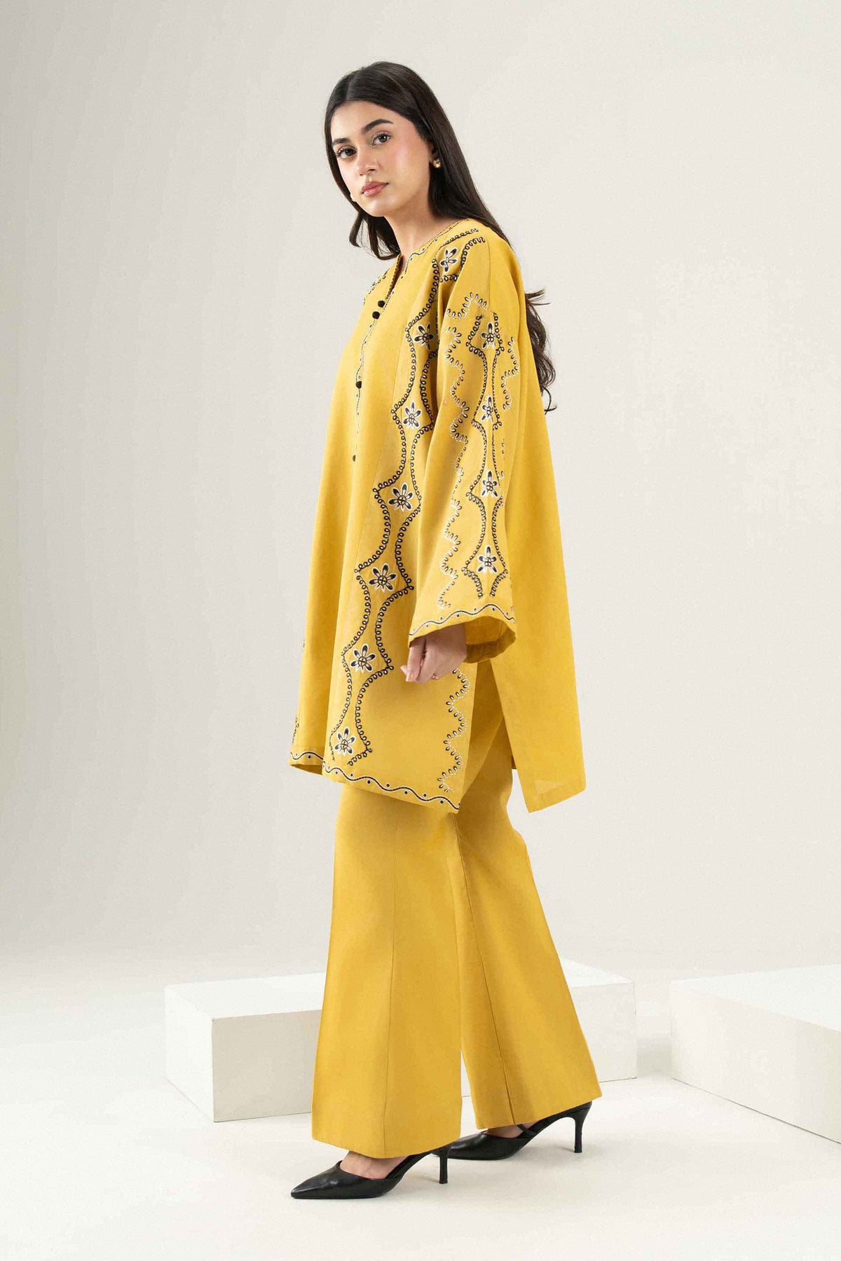 Yellow 2-Piece Embroidered Suit in Khaddar ready-to-wear
