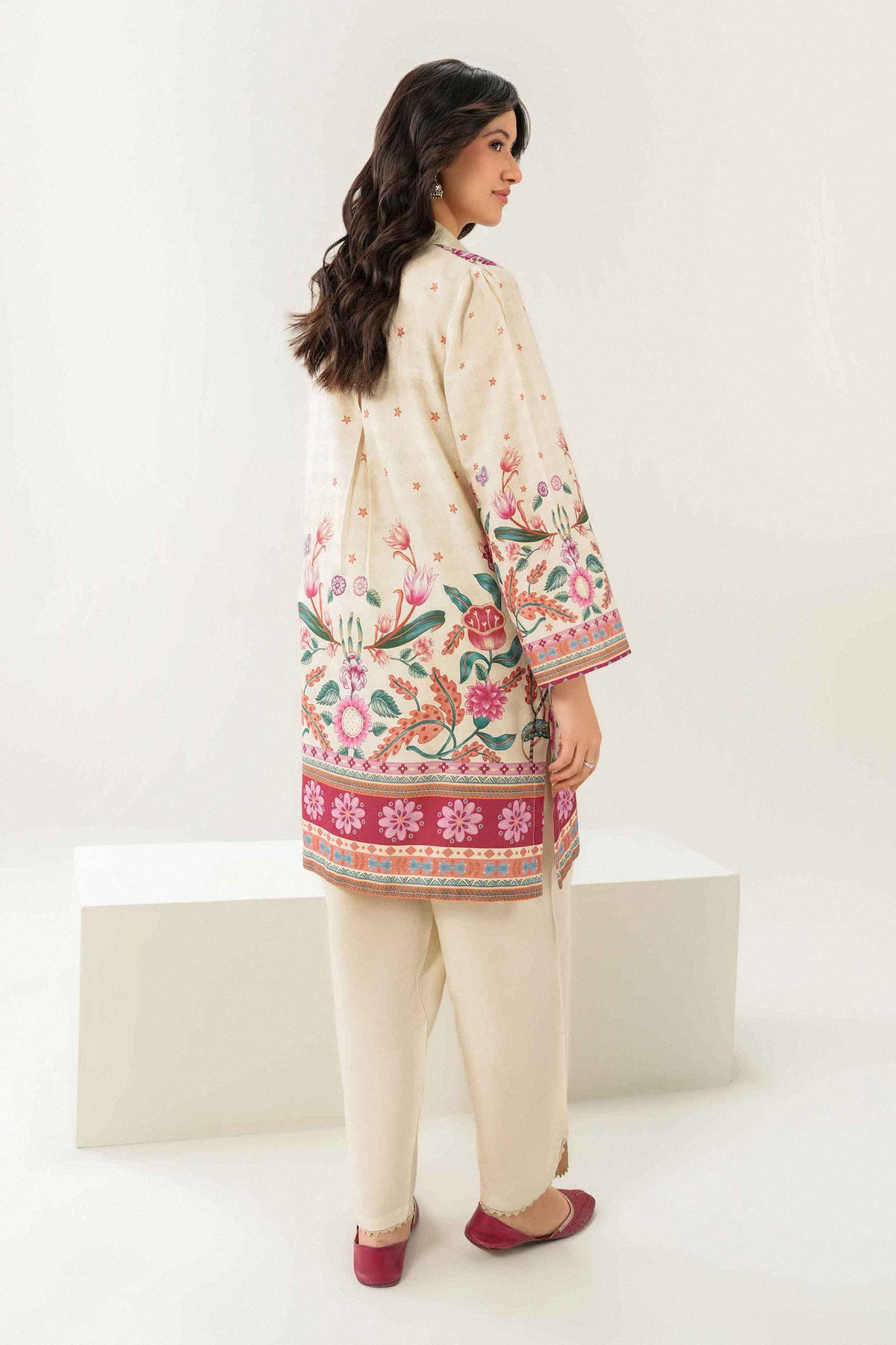 Off White 2-Piece Printed Suit in Dobby ready-to-wear
