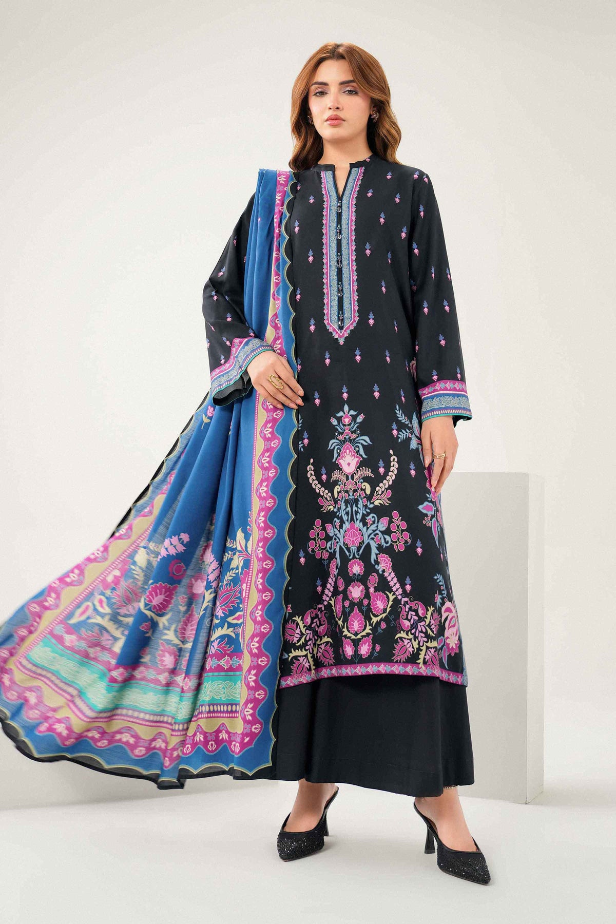 Black 3-Piece Printed Suit in Linen ready-to-wear