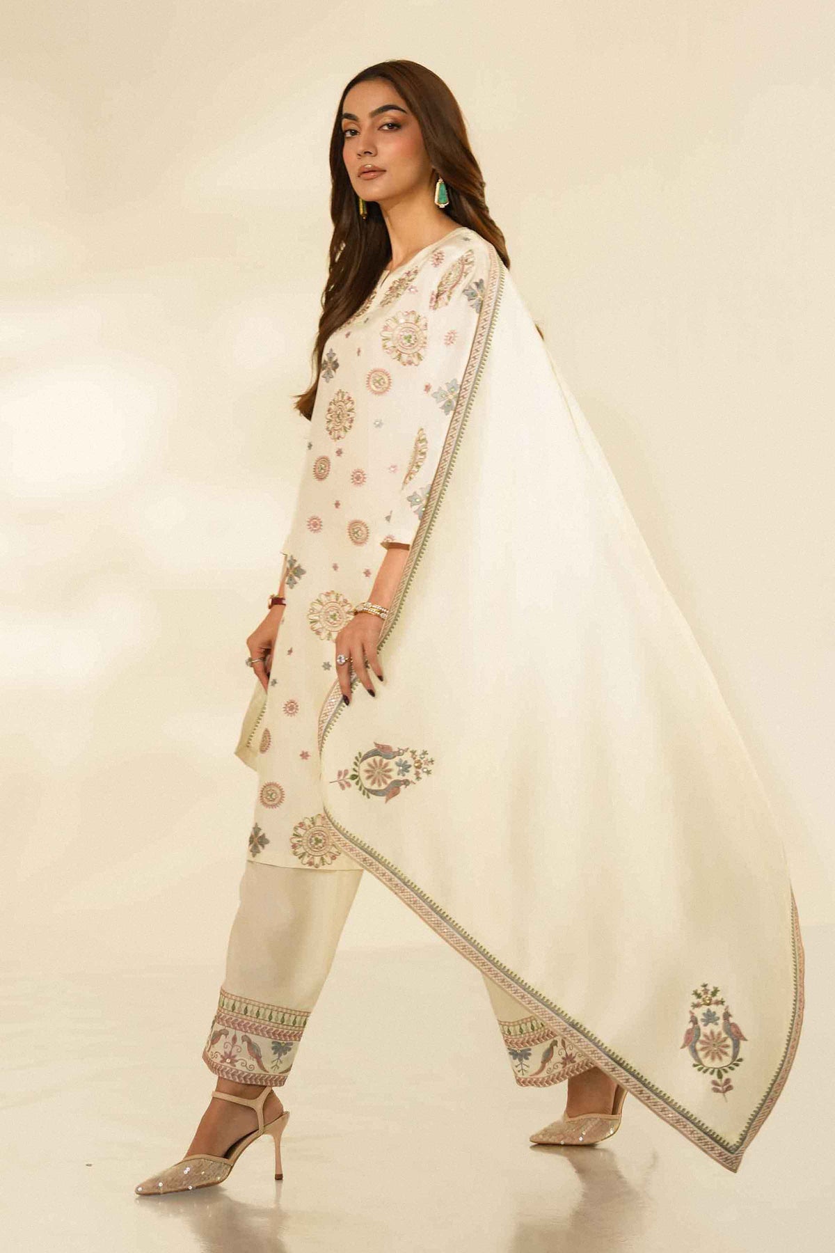 Off White 3-Piece Embroidered Suit in Silk ready-to-wear