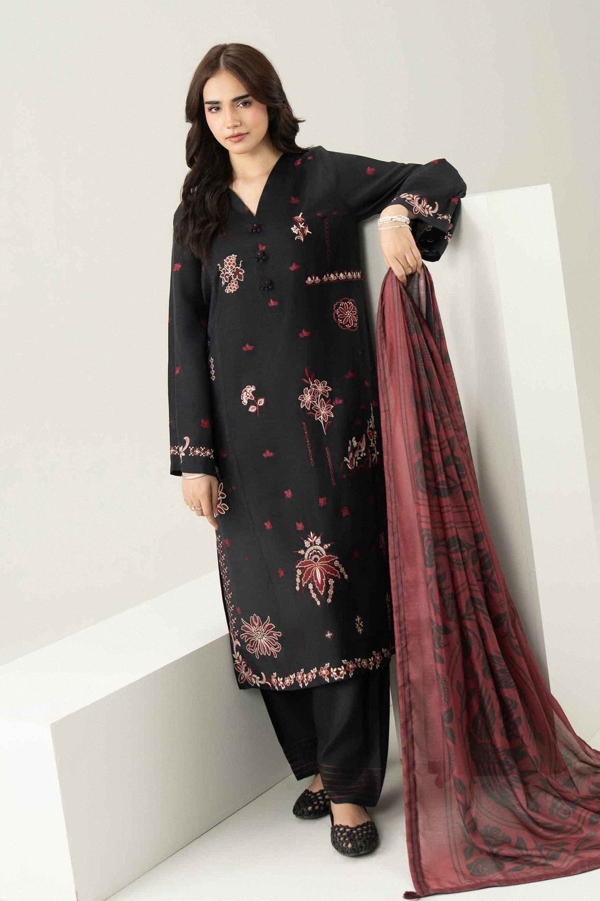 Black 3-Piece Printed Embroidered Suit in Silk ready-to-wear