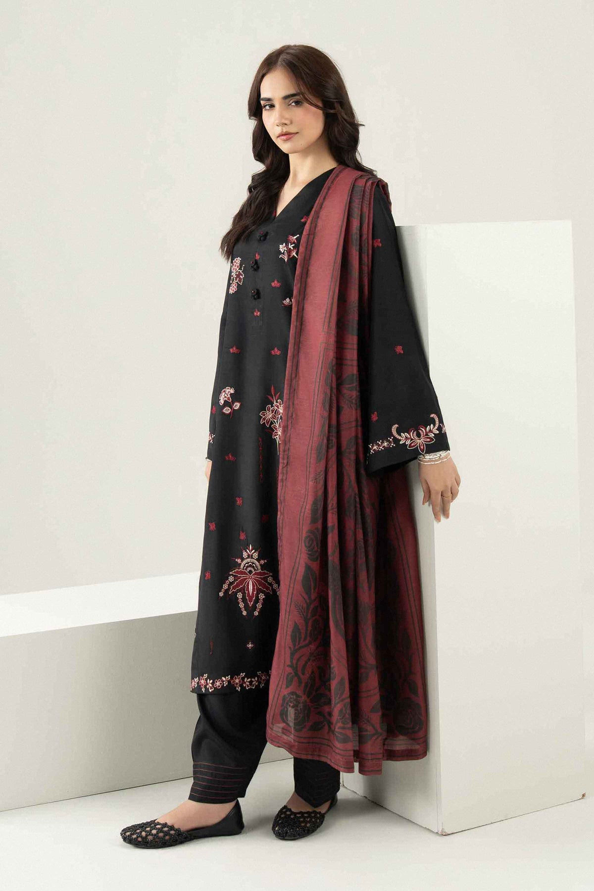 Black 3-Piece Printed Embroidered Suit in Silk ready-to-wear