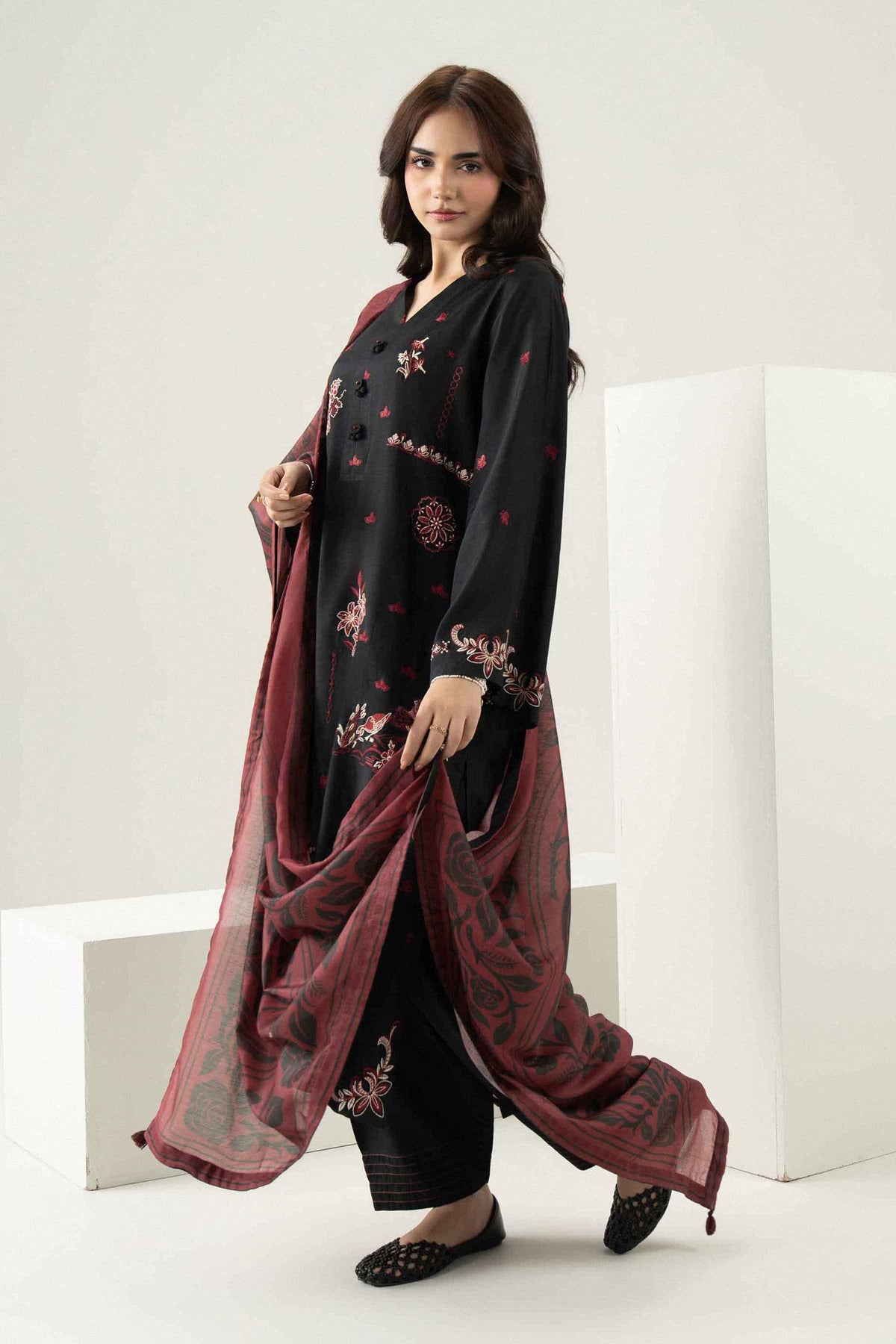 Black 3-Piece Printed Embroidered Suit in Silk ready-to-wear