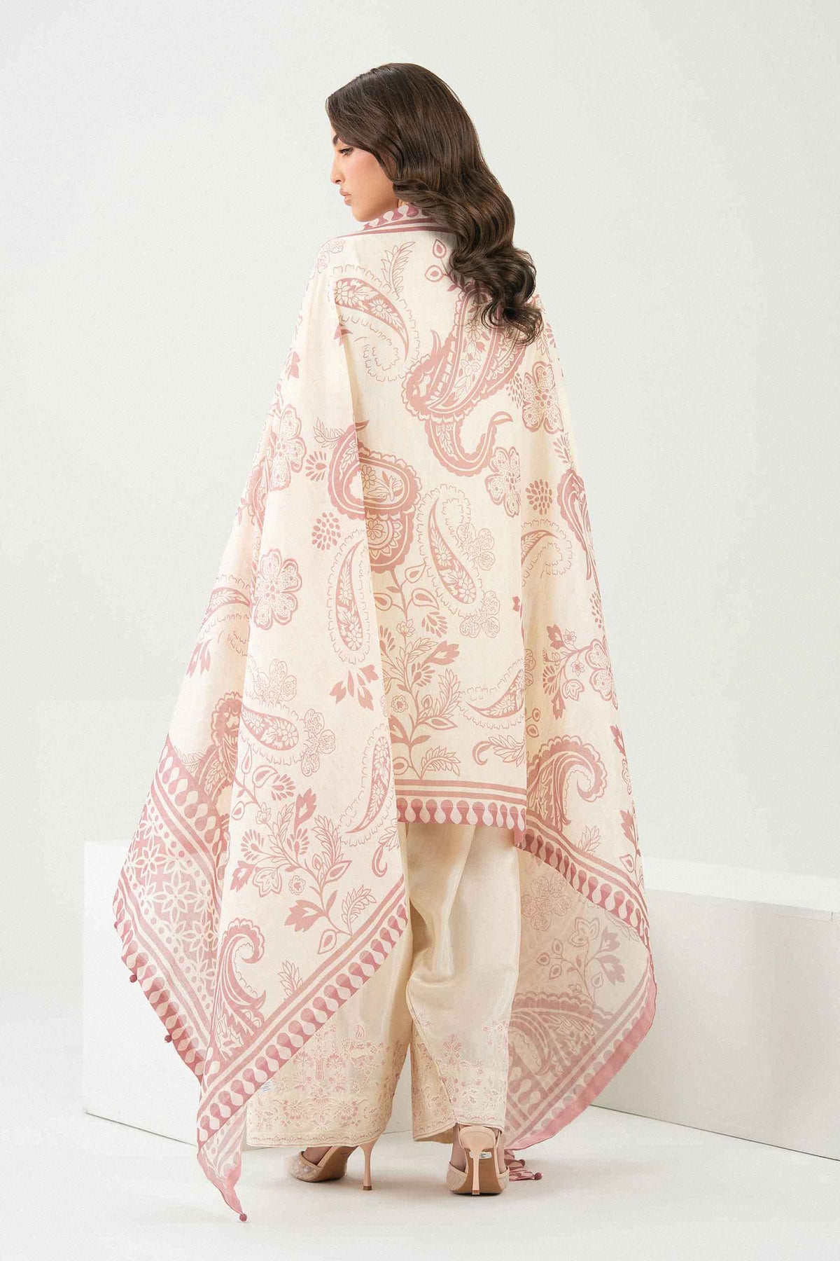 Off White 3-Piece Printed Embroidered Suit in Silk ready-to-wear