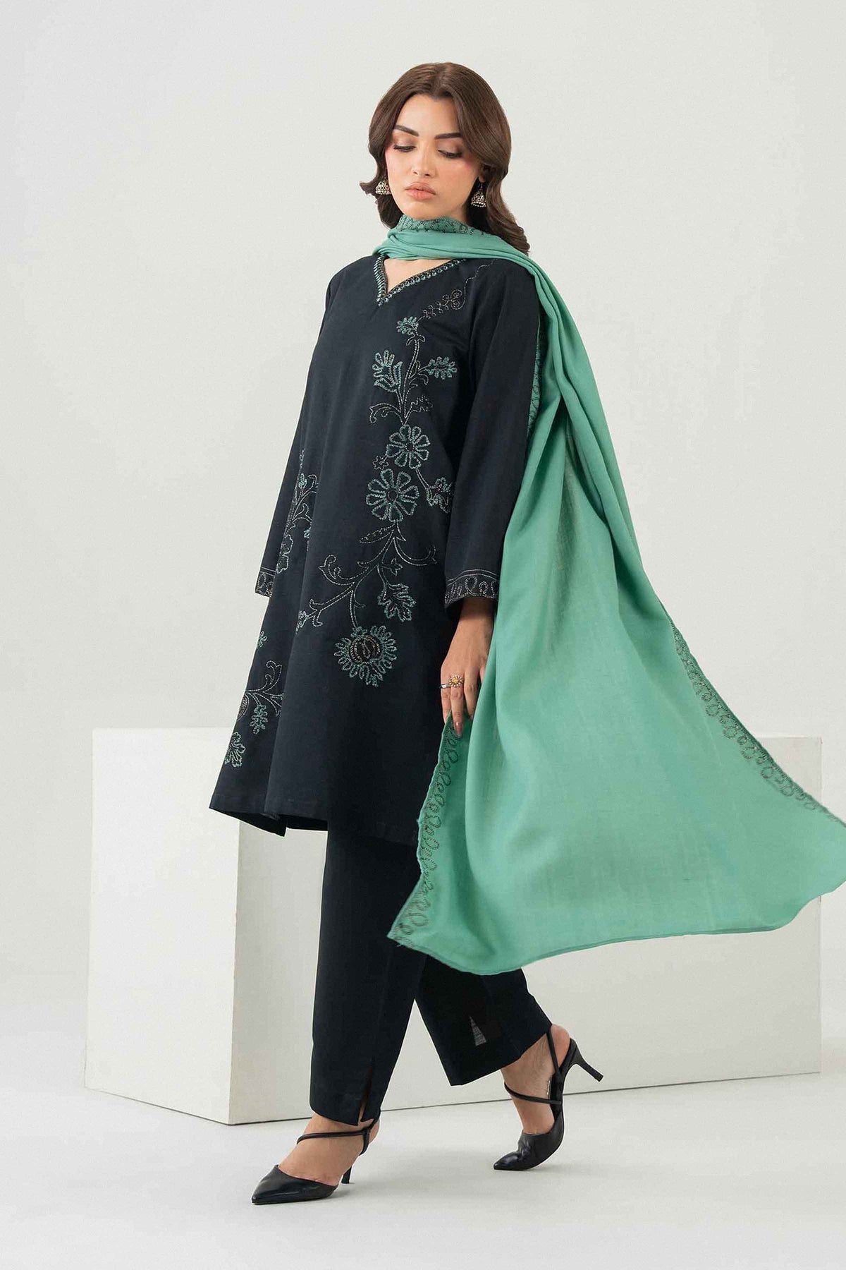 3 Piece - Embroidered Suit - ST3PE-PRET26WV3-17-for Women - Pret Collection | Nishat UAE | Shop Online