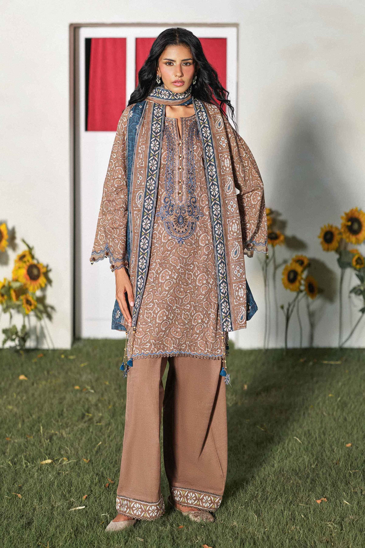 3 Piece - Printed Embroidered Suit - U3PE-NISHA26WV1-21 for, - Unstitched Collection | Nishat | Shop Online