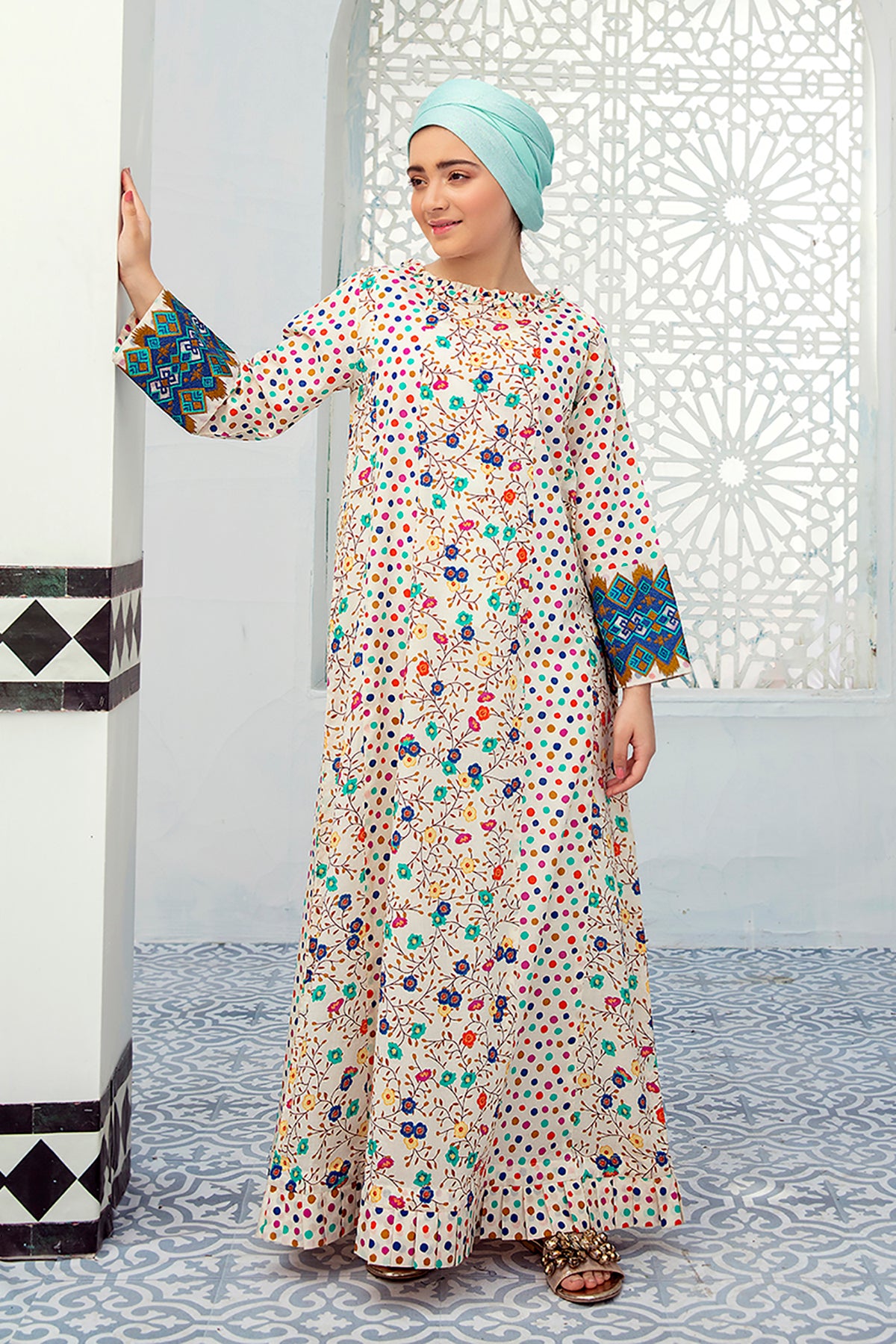 DE21-01-Mix & Match Paneled Flared Embroidered Stitched Fustaan-1PC