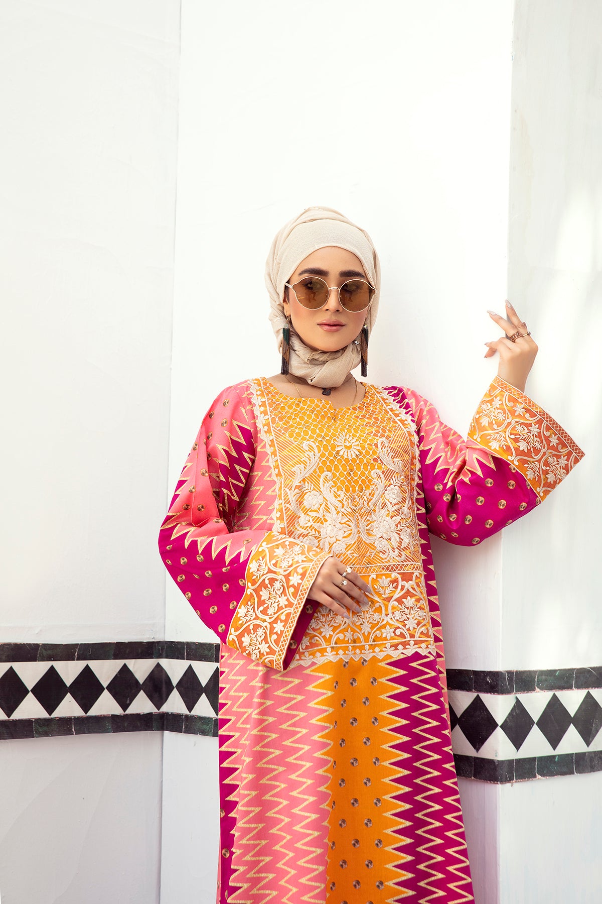 DE21-06-Regular Silhouette Stitched Fustaan-1PC