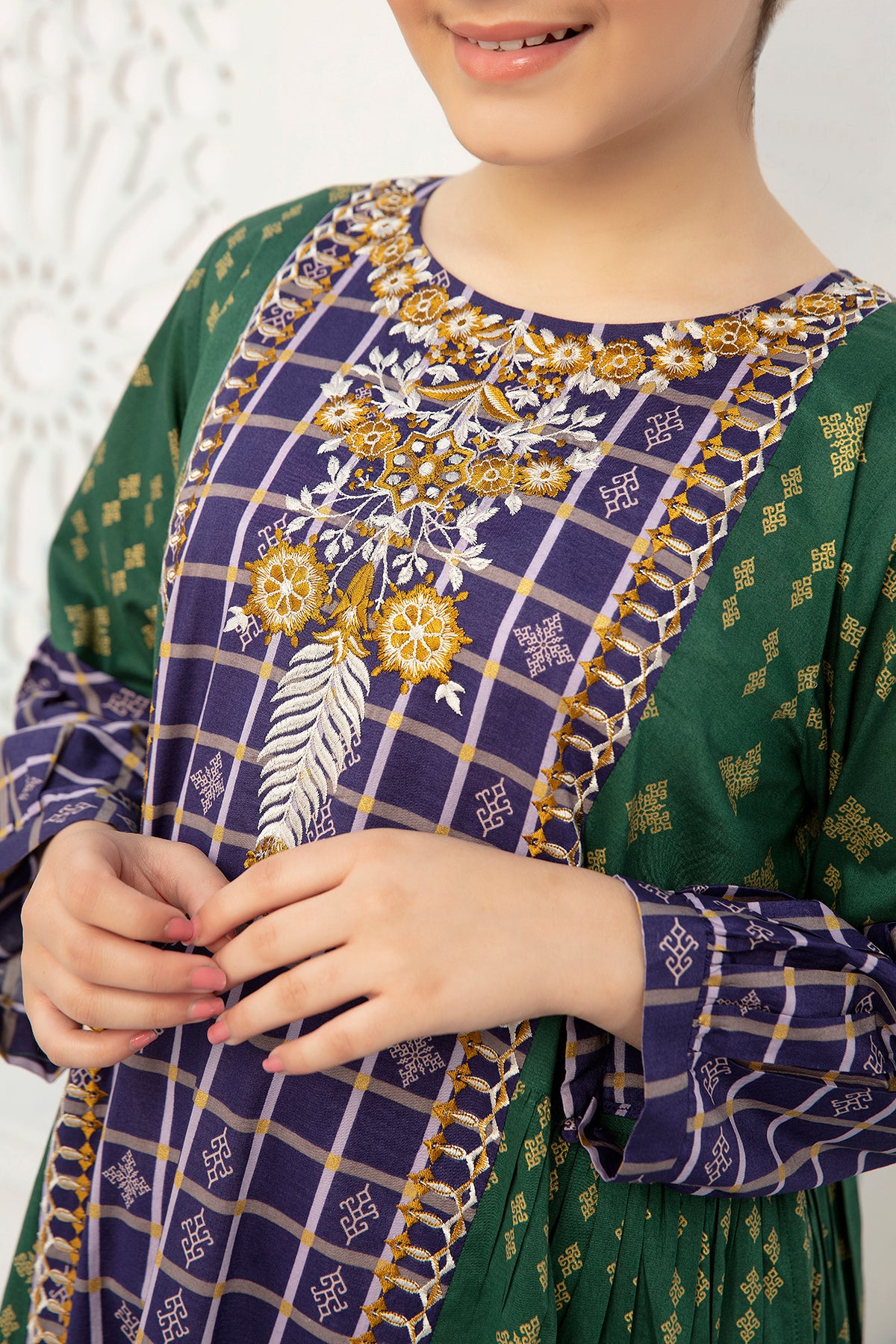 DE21-08-Embroidered with Gathered Sleeves Kids Fustaan-1PC